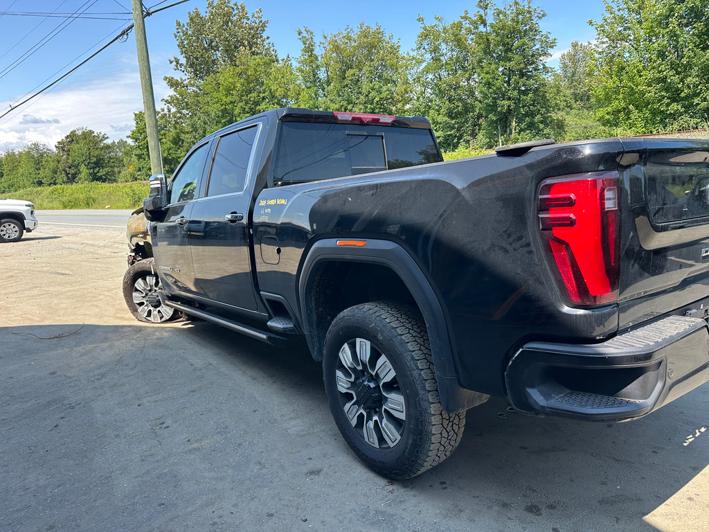 2024 GMC Sierra 3500 Denali 6.6 L5P – G2520