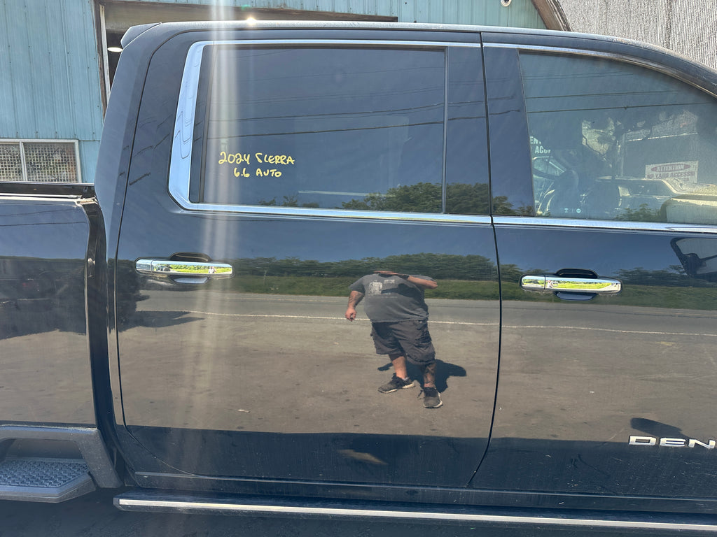 2024 GMC Sierra 3500 Denali 6.6 L5P – G2520