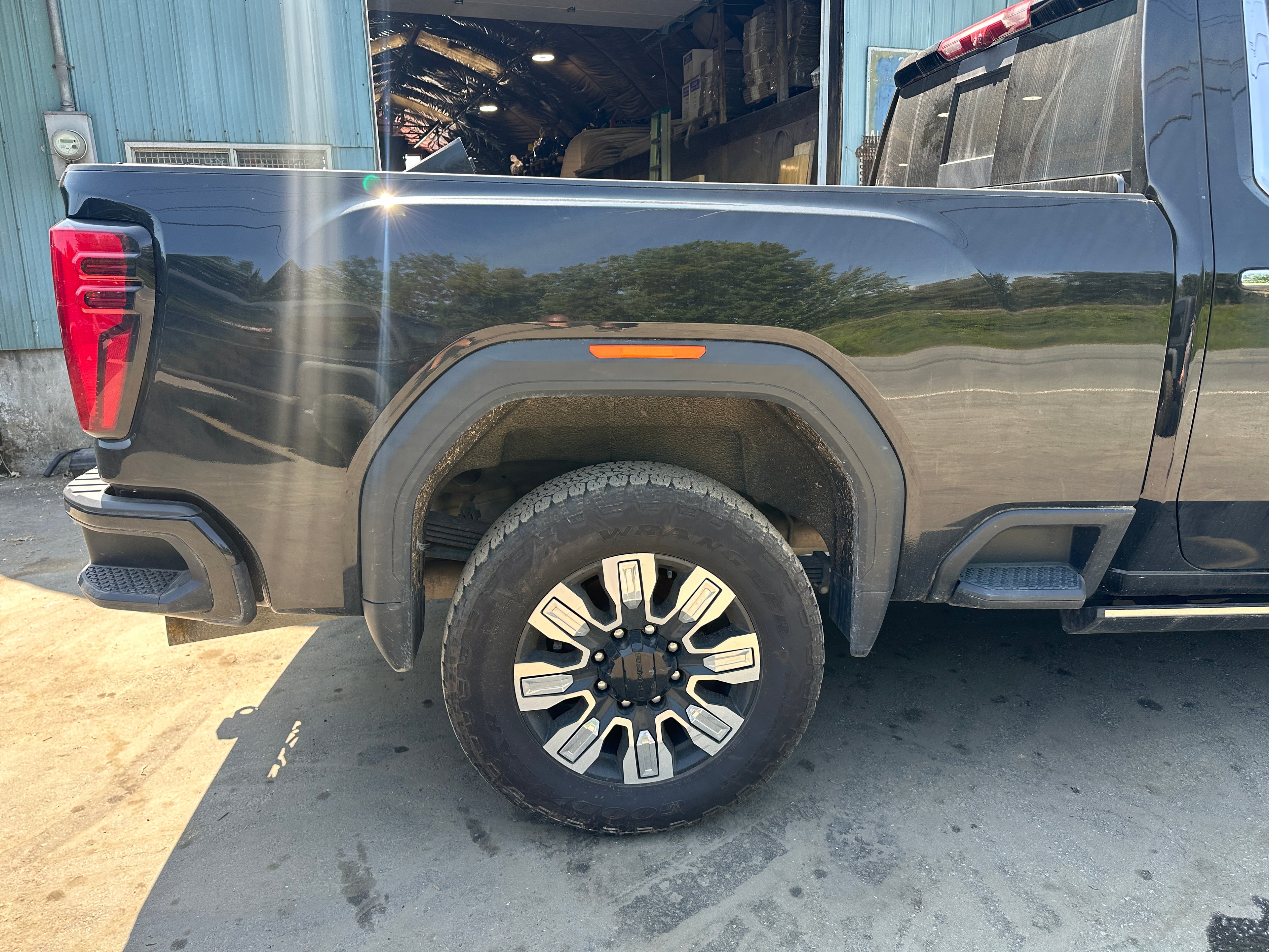2024 GMC Sierra 3500 Denali 6.6 L5P – G2520