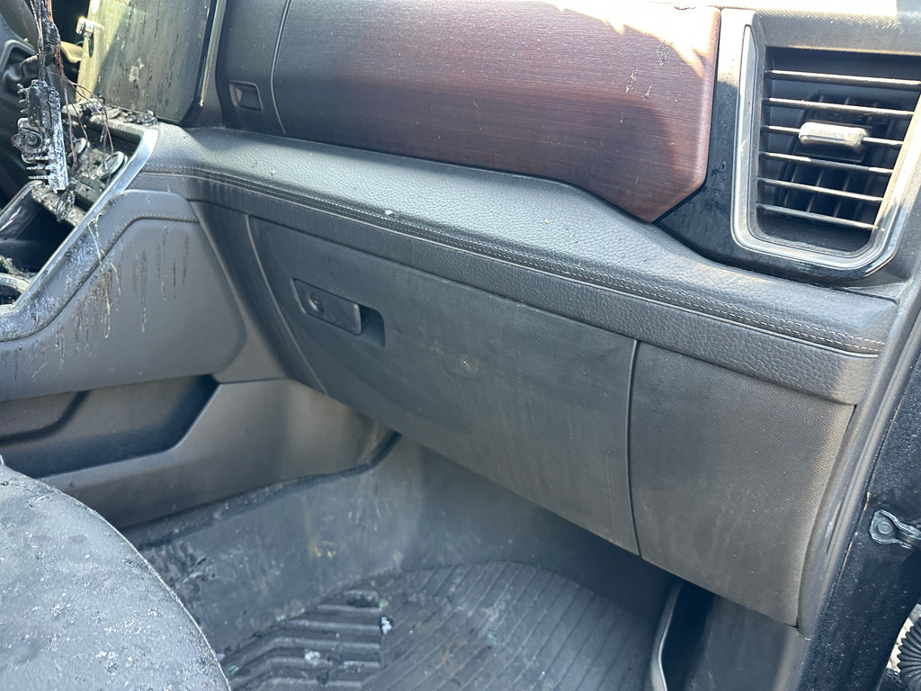 2024 GMC Sierra 3500 Denali 6.6 L5P – G2520