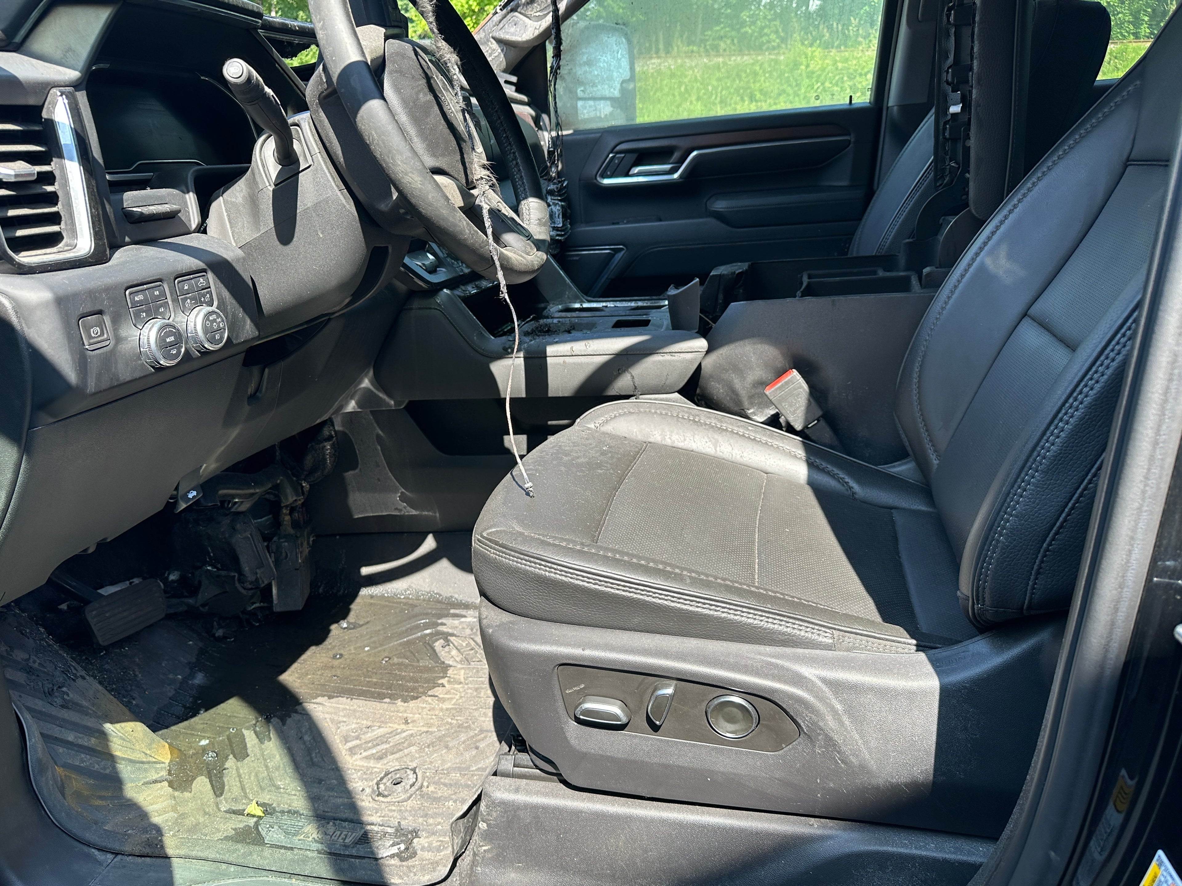 2024 GMC Sierra 3500 Denali 6.6 L5P – G2520