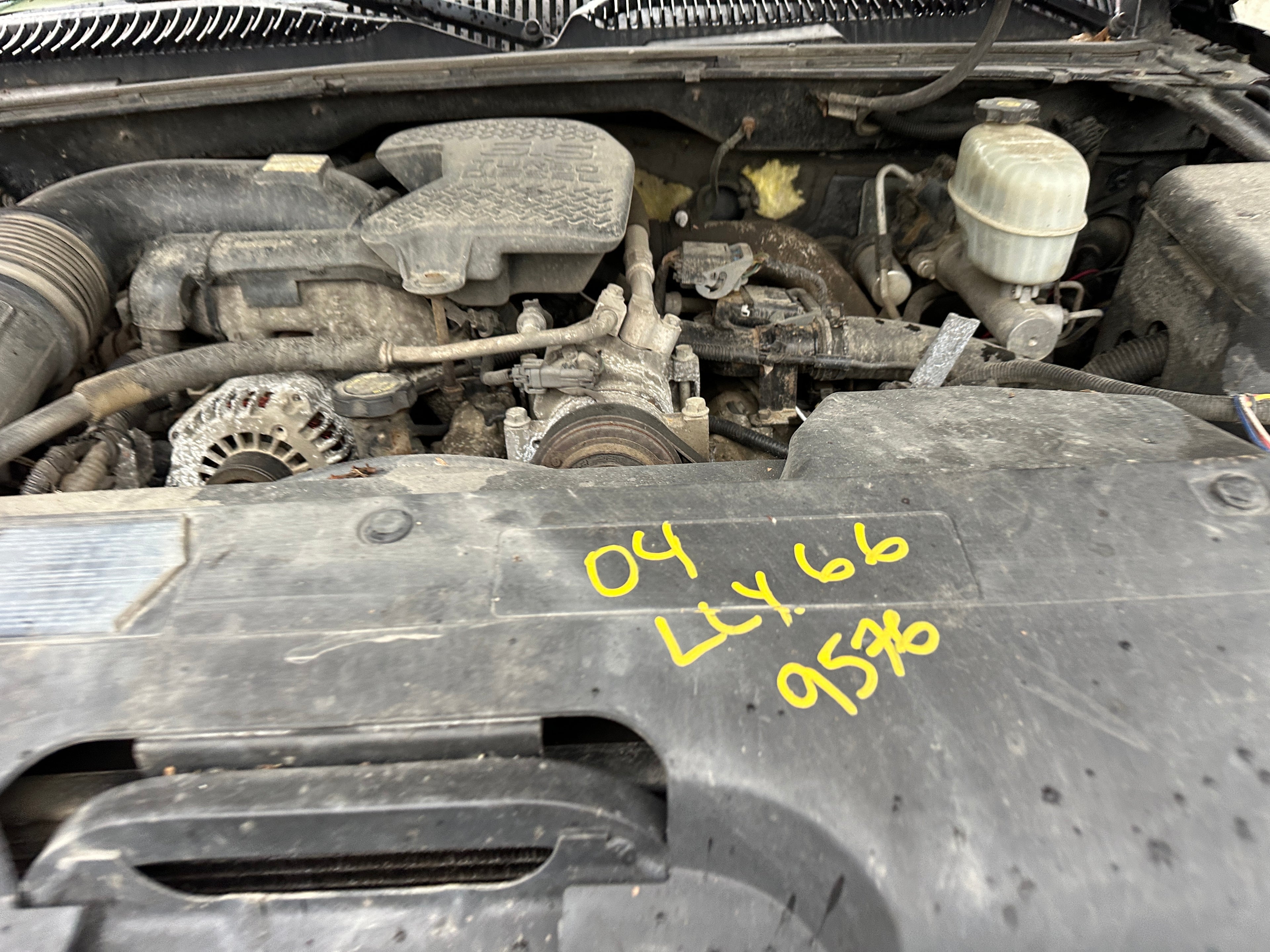 2004 Chevrolet Silverado K2500 6.6 LLY Duramax – C2535