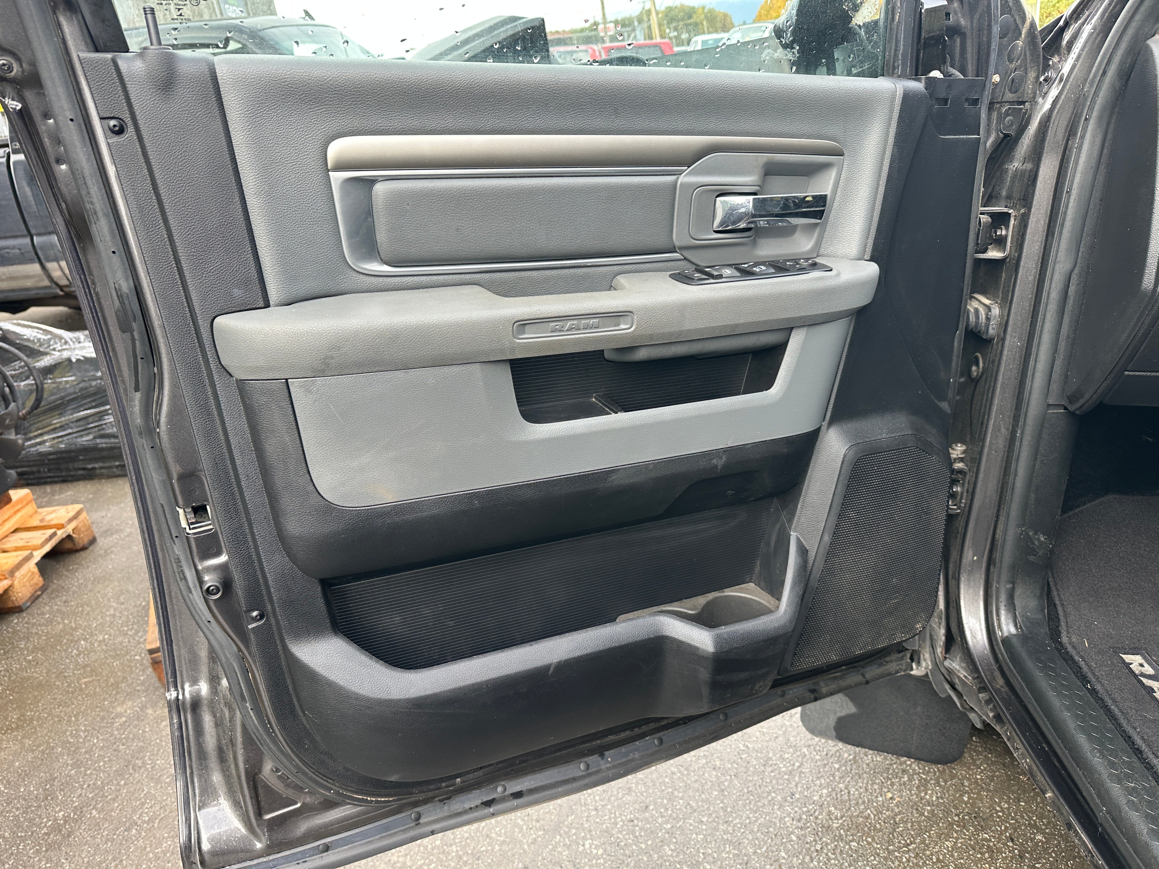 Ram 3500 SLT 6.7 Cummins – D2506