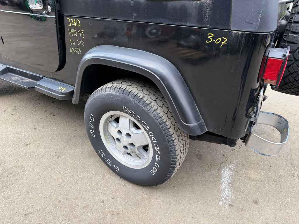 1990 Jeep Wrangler YJ Laredo 4.2 – J2617