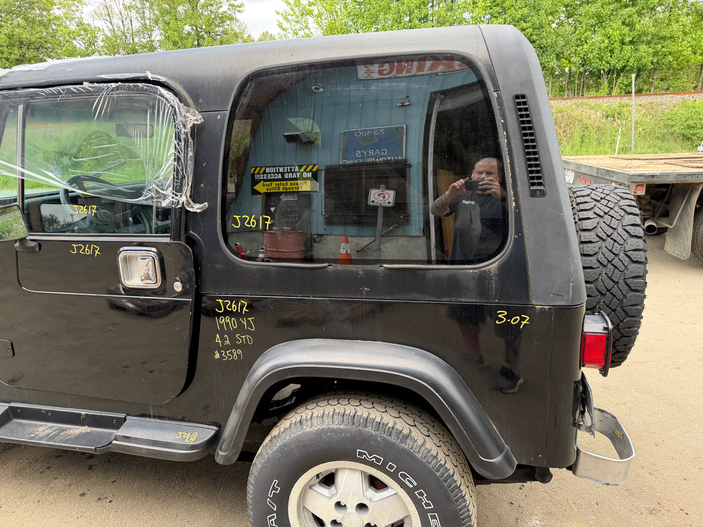 1990 Jeep Wrangler YJ Laredo 4.2 – J2617