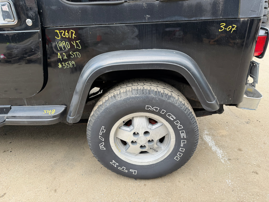 1990 Jeep Wrangler YJ Laredo 4.2 – J2617
