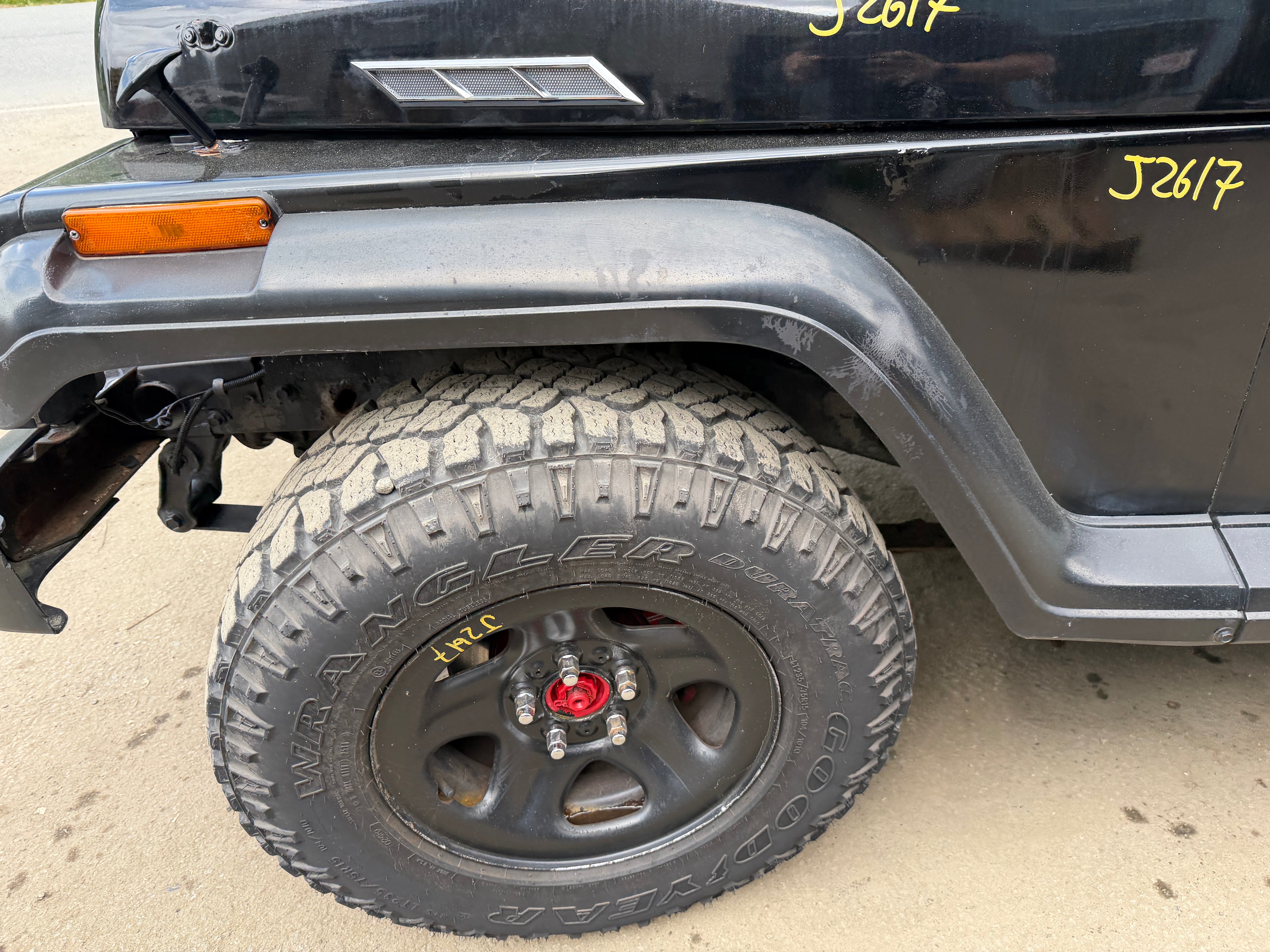 1990 Jeep Wrangler YJ Laredo 4.2 – J2617