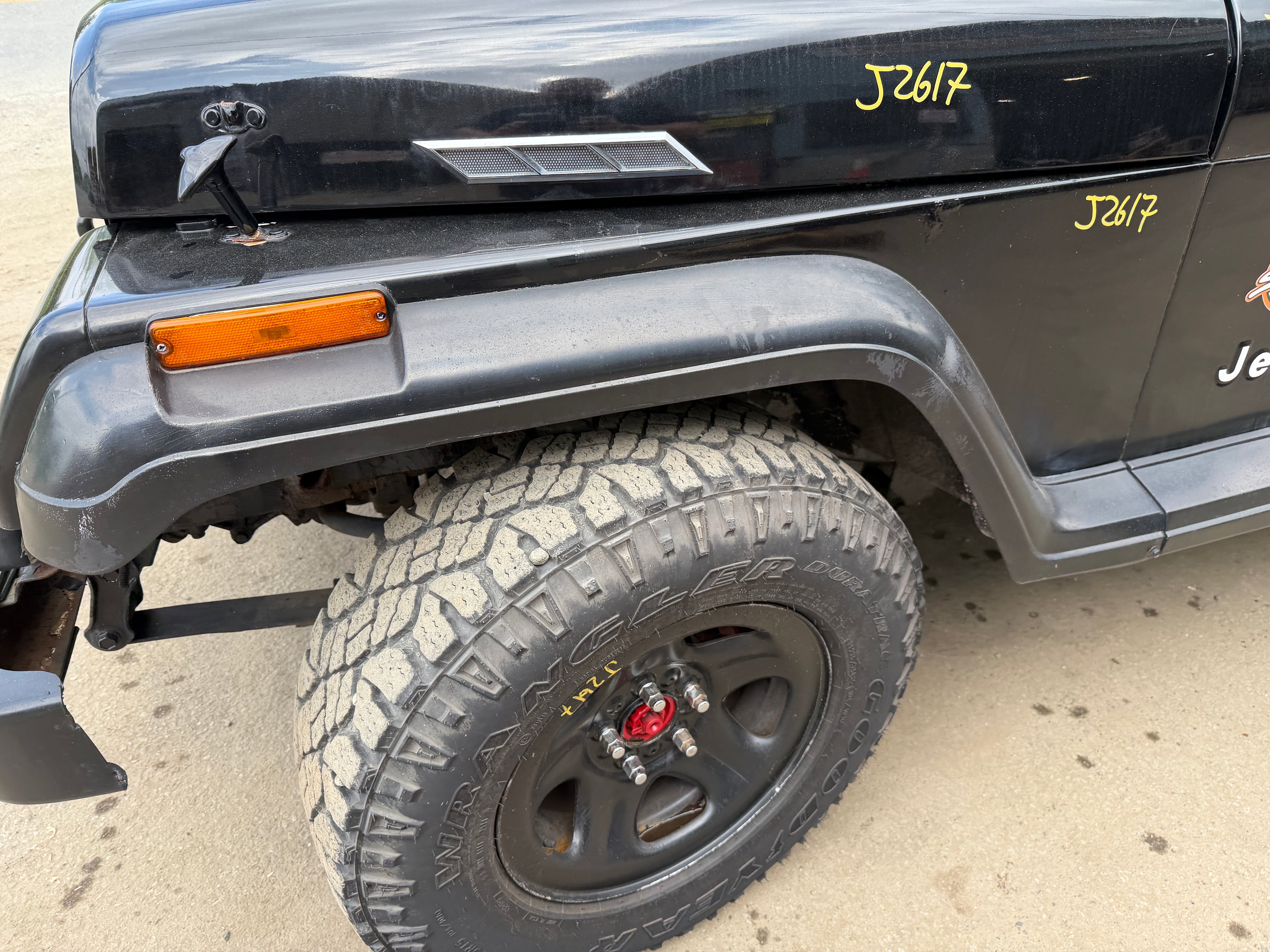 1990 Jeep Wrangler YJ Laredo 4.2 – J2617