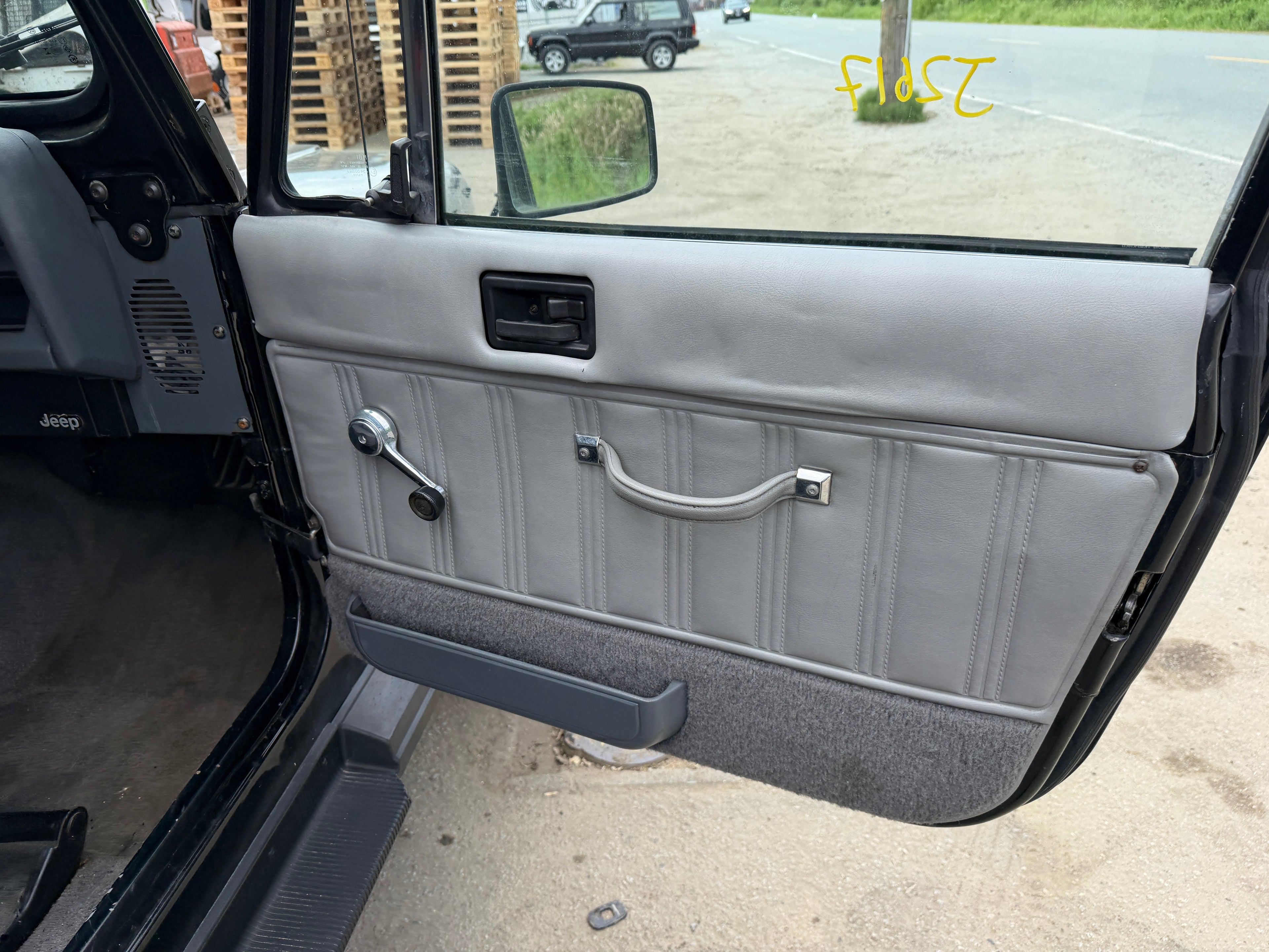 1990 Jeep Wrangler YJ Laredo 4.2 – J2617