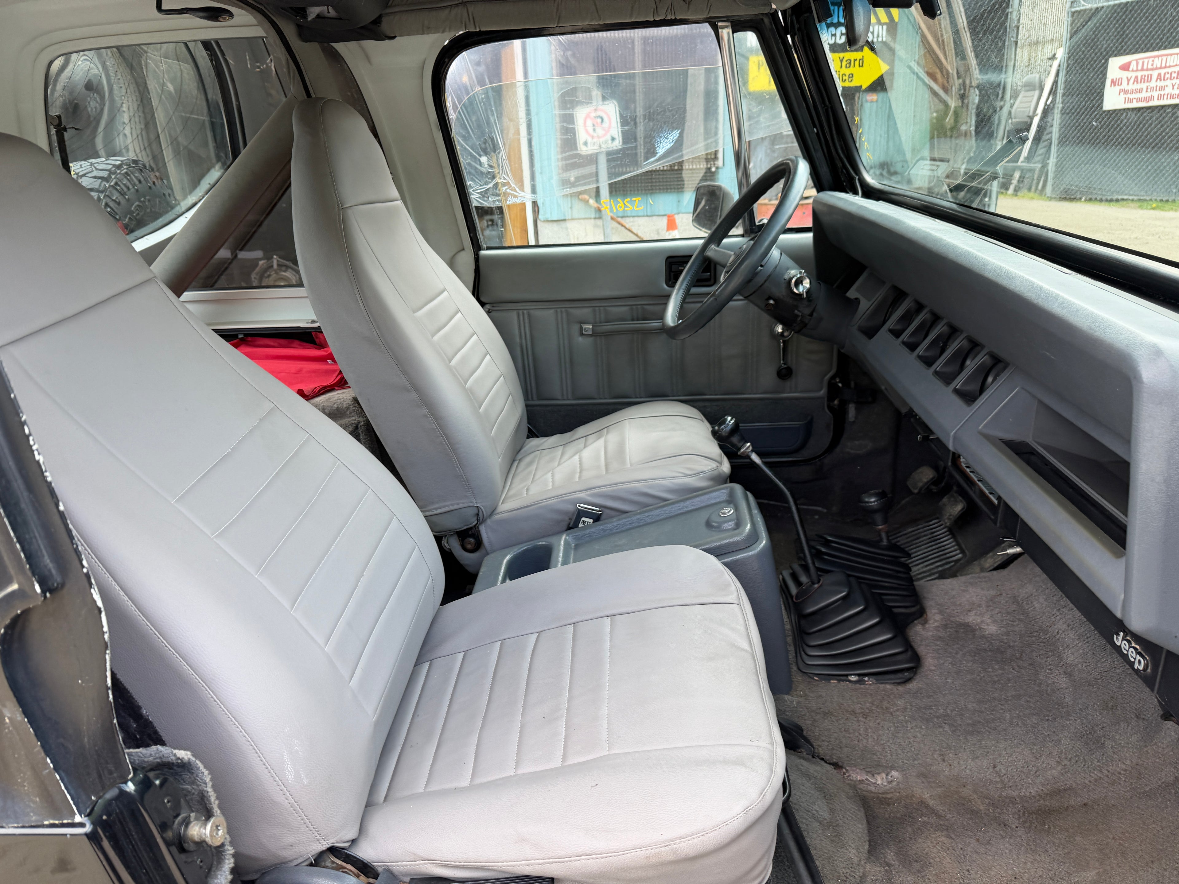 1990 Jeep Wrangler YJ Laredo 4.2 – J2617