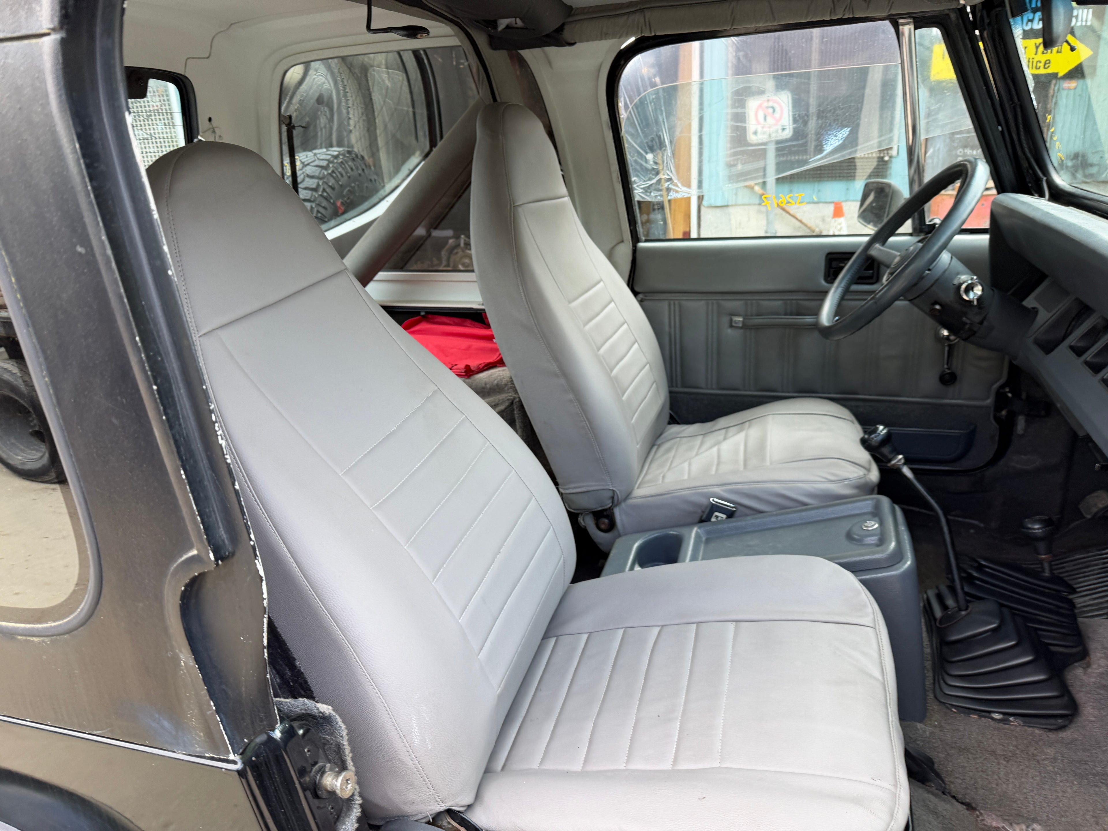 1990 Jeep Wrangler YJ Laredo 4.2 – J2617