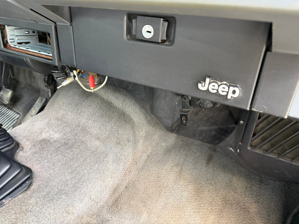 1990 Jeep Wrangler YJ Laredo 4.2 – J2617