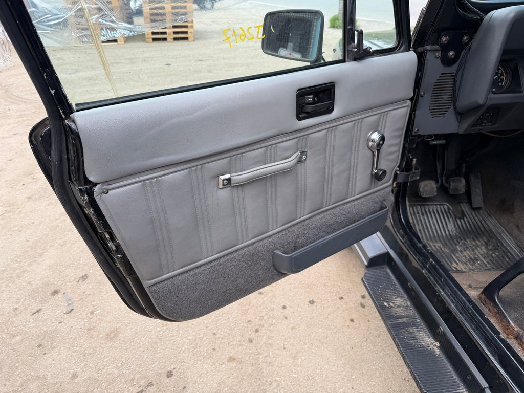 1990 Jeep Wrangler YJ Laredo 4.2 – J2617