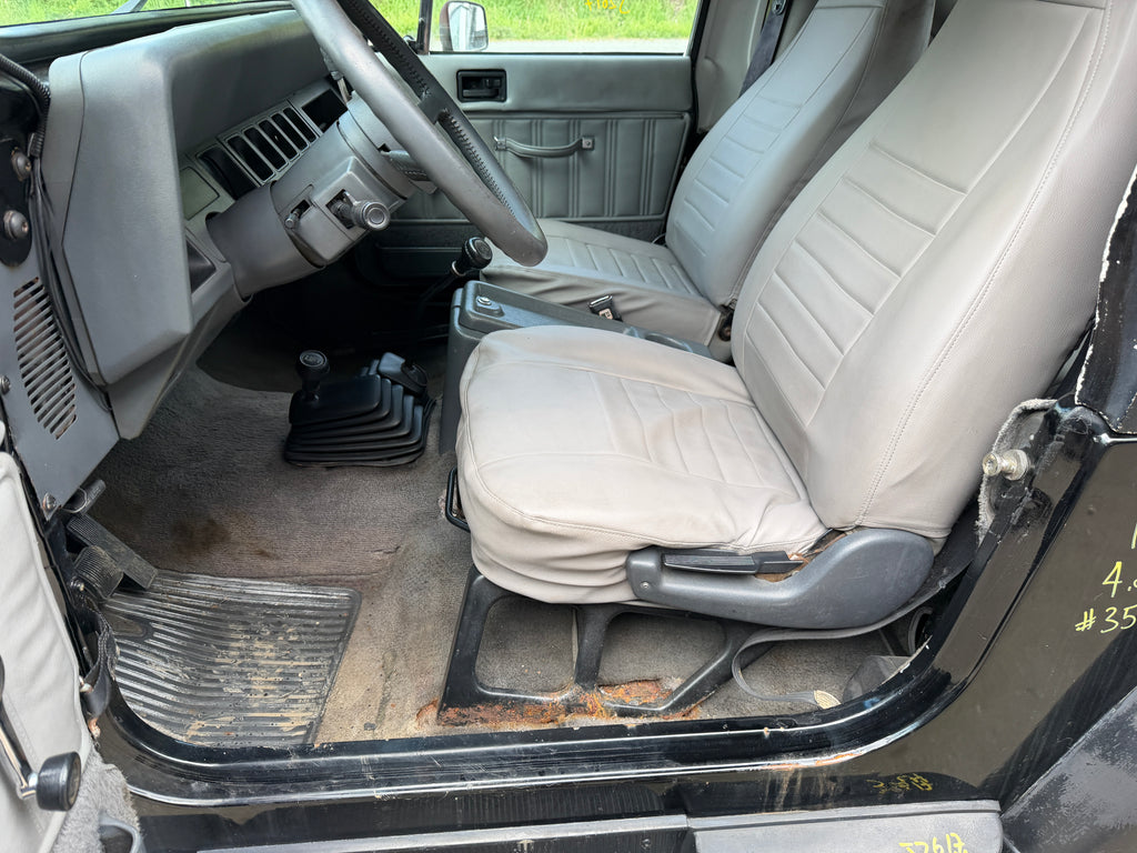 1990 Jeep Wrangler YJ Laredo 4.2 – J2617