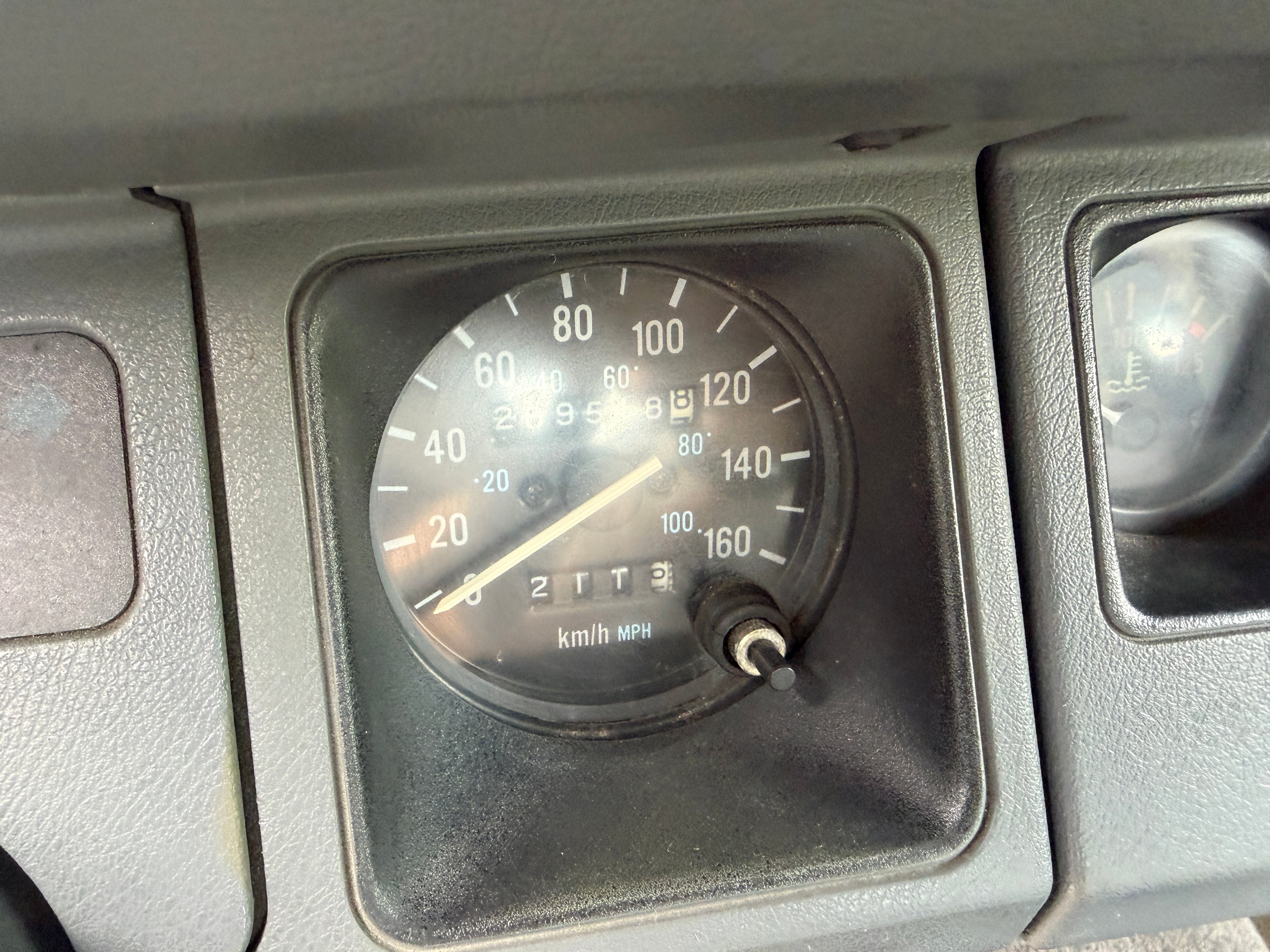 1990 Jeep Wrangler YJ Laredo 4.2 – J2617