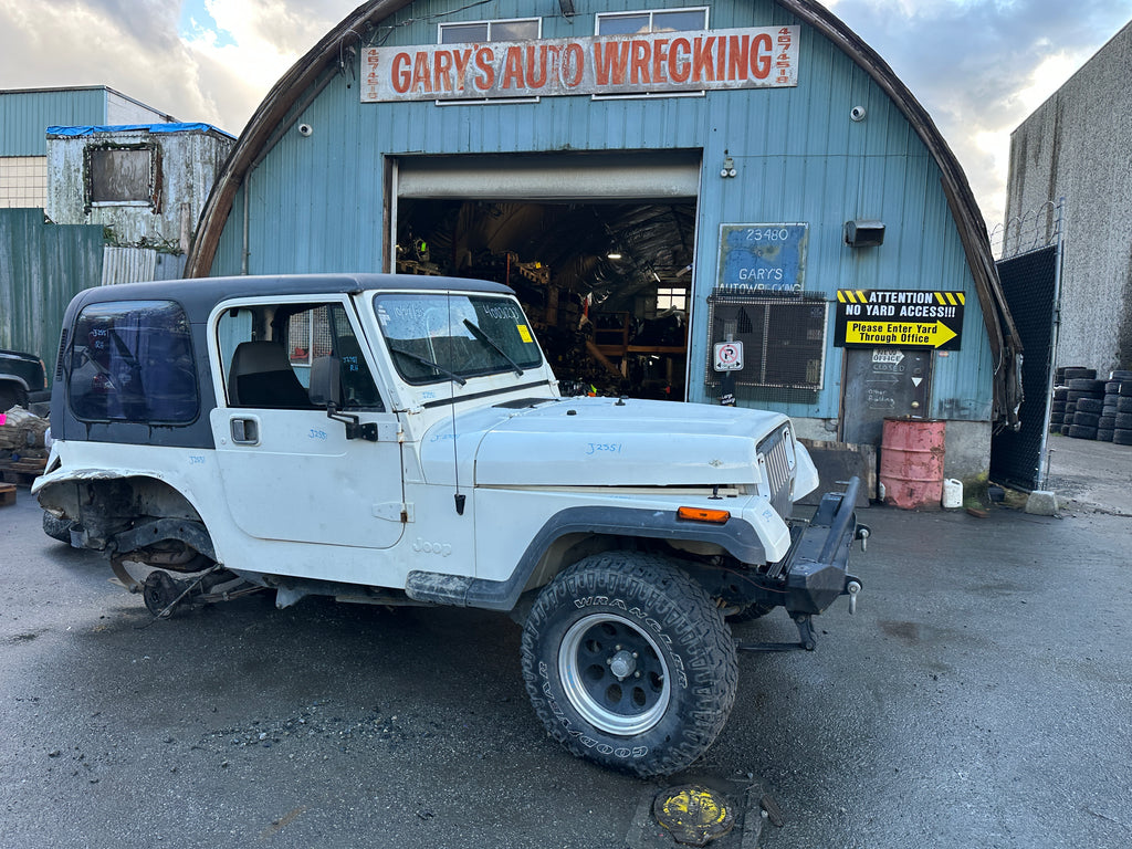1995 Jeep Wrangler YJ Rio Grande 2.5 – J2551