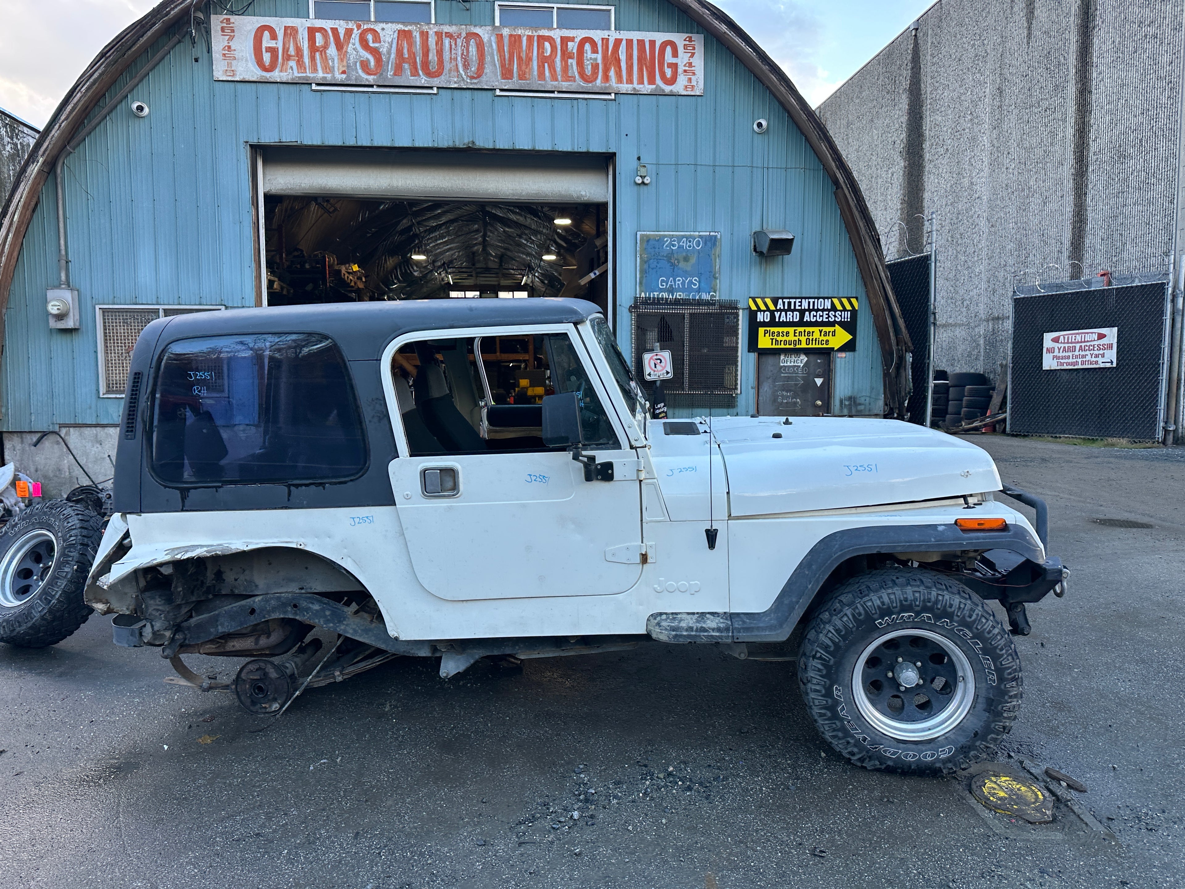 1995 Jeep Wrangler YJ Rio Grande 2.5 – J2551