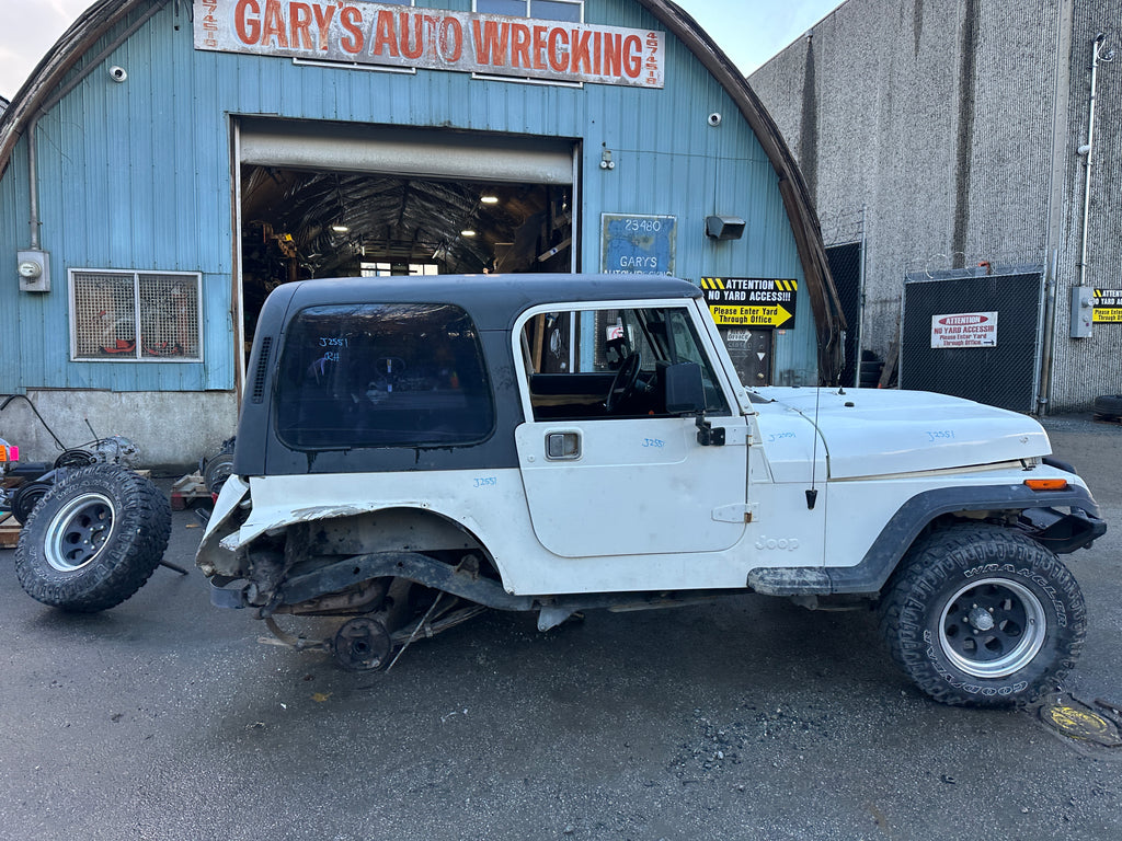 1995 Jeep Wrangler YJ Rio Grande 2.5 – J2551
