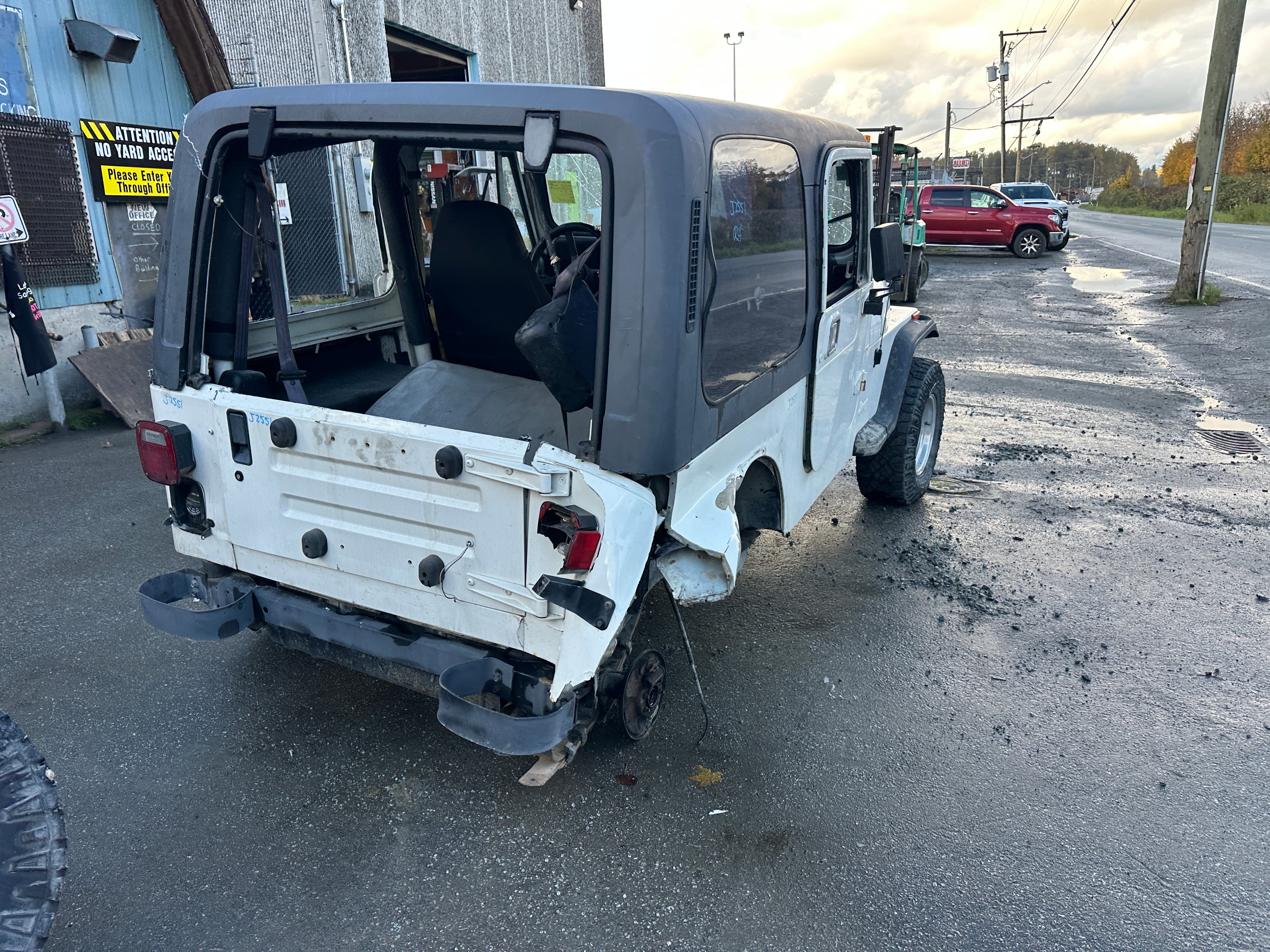 1995 Jeep Wrangler YJ Rio Grande 2.5 – J2551
