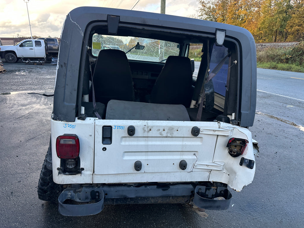 1995 Jeep Wrangler YJ Rio Grande 2.5 – J2551