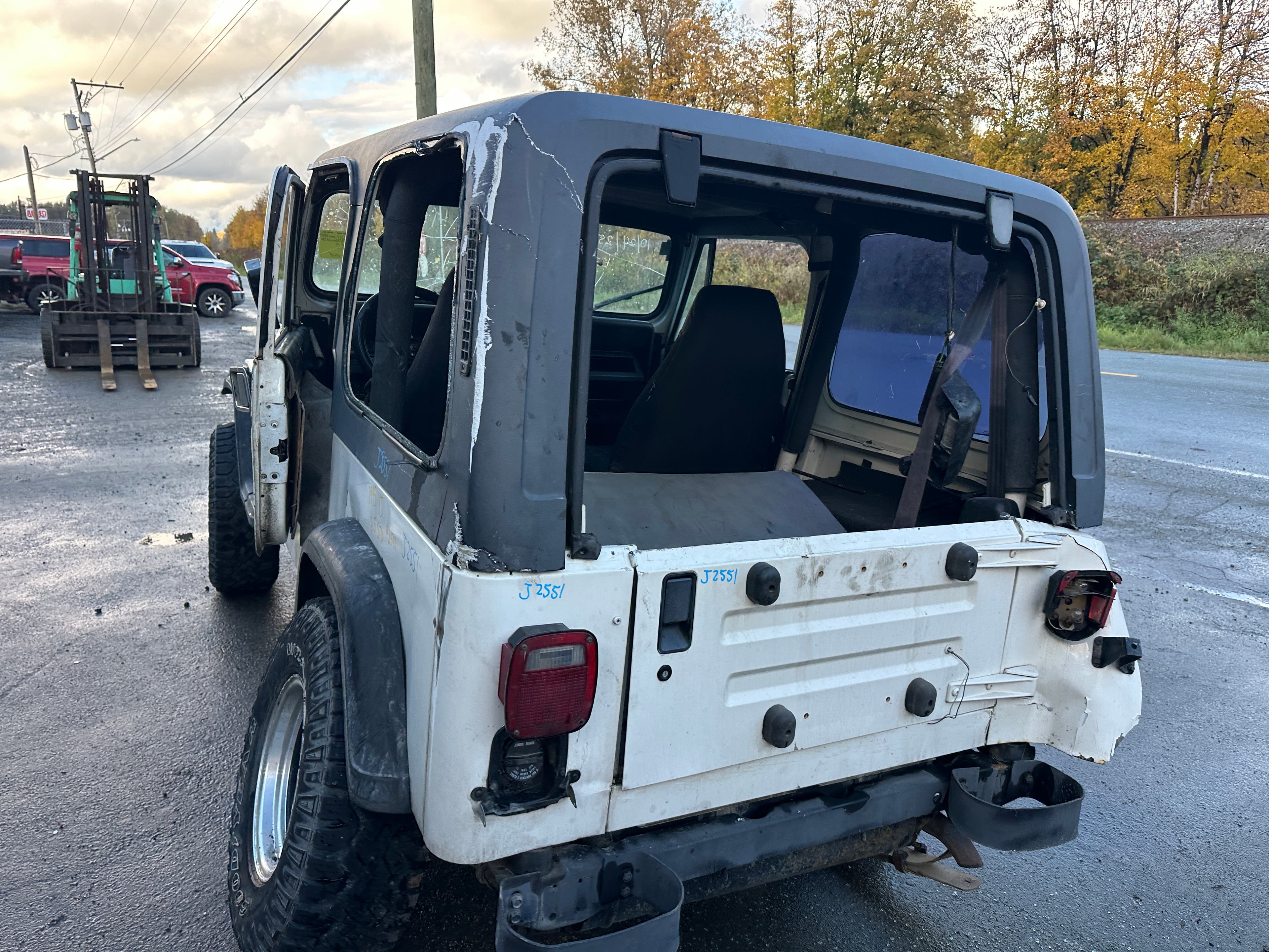 1995 Jeep Wrangler YJ Rio Grande 2.5 – J2551