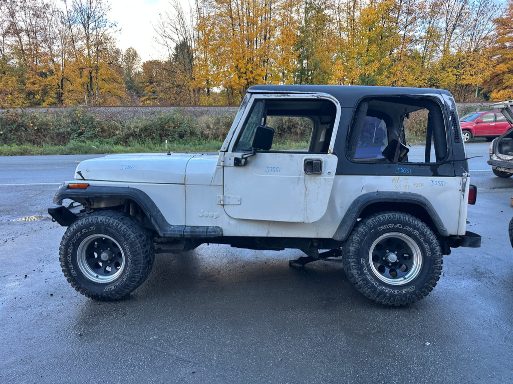 1995 Jeep Wrangler YJ Rio Grande 2.5 – J2551
