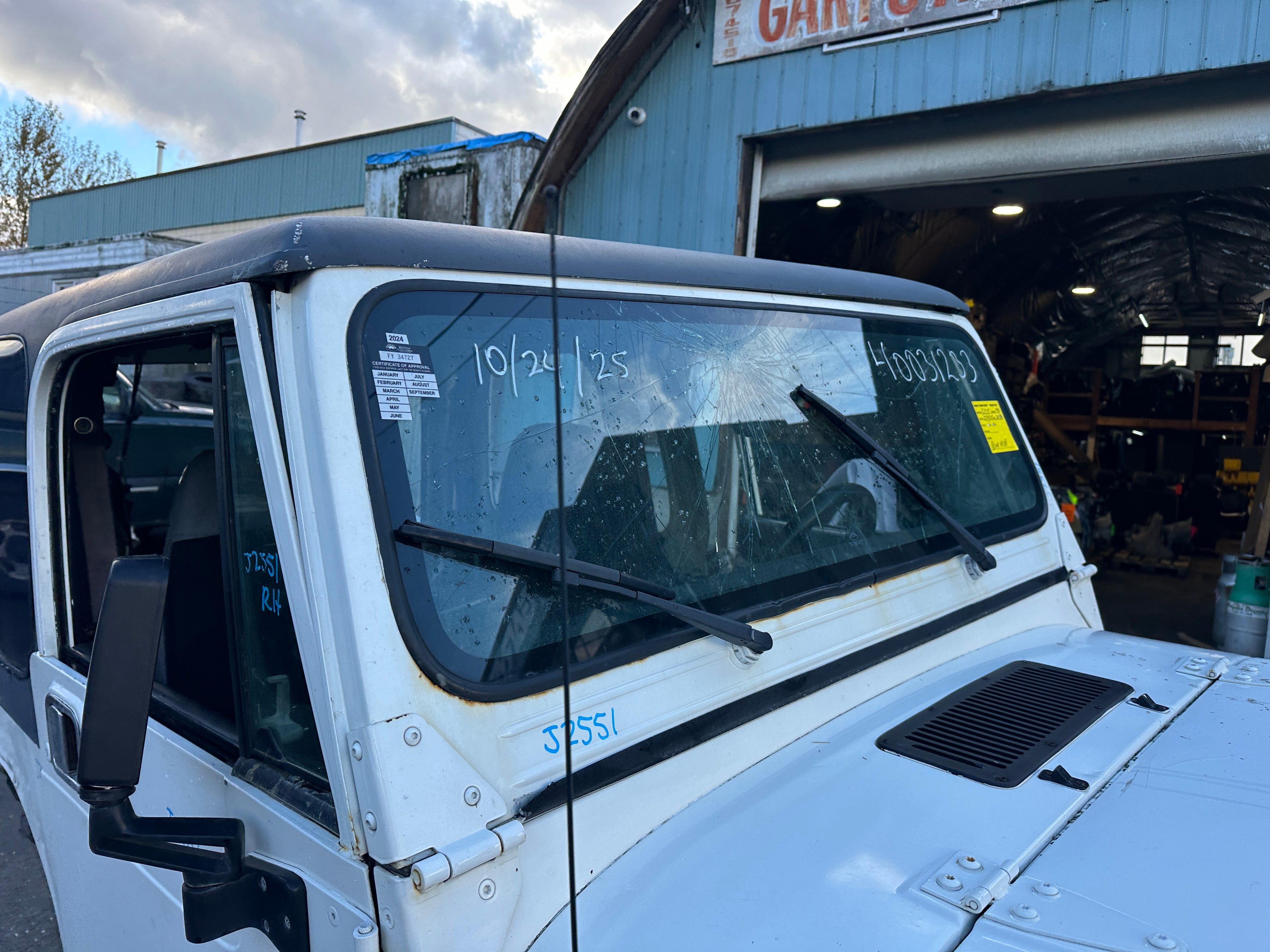1995 Jeep Wrangler YJ Rio Grande 2.5 – J2551