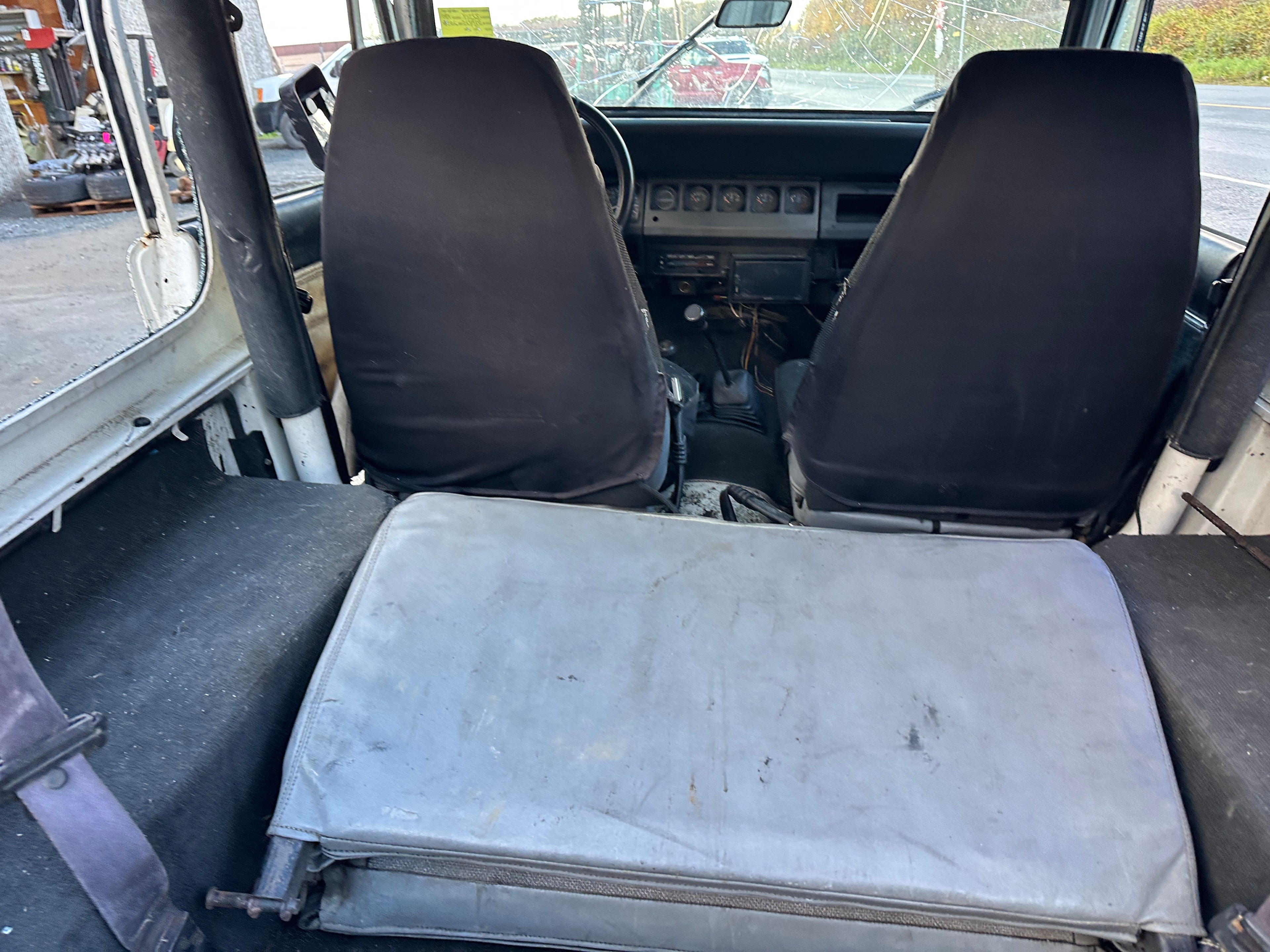 1995 Jeep Wrangler YJ Rio Grande 2.5 – J2551