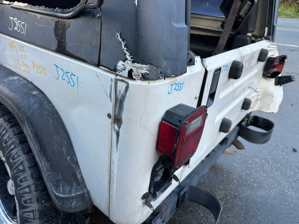 1995 Jeep Wrangler YJ Rio Grande 2.5 – J2551