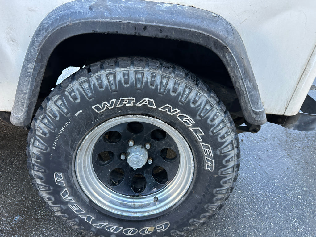 1995 Jeep Wrangler YJ Rio Grande 2.5 – J2551