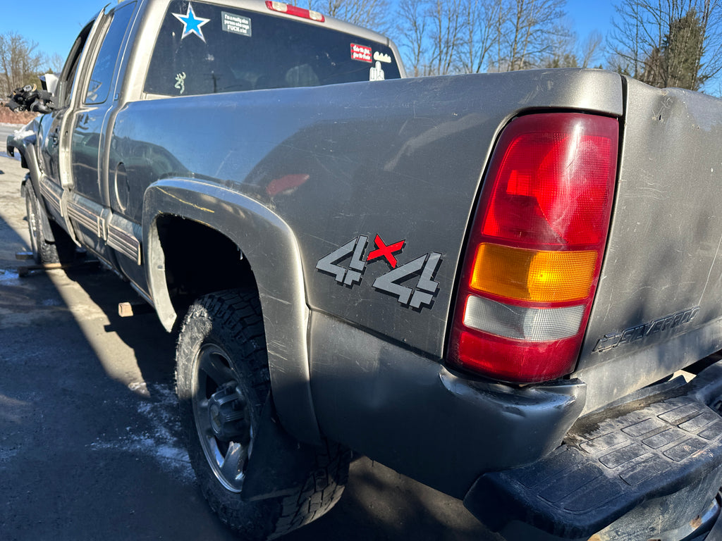 2001 Chevrolet Silverado 2500HD 6.6L LB7 Duramax – C2507