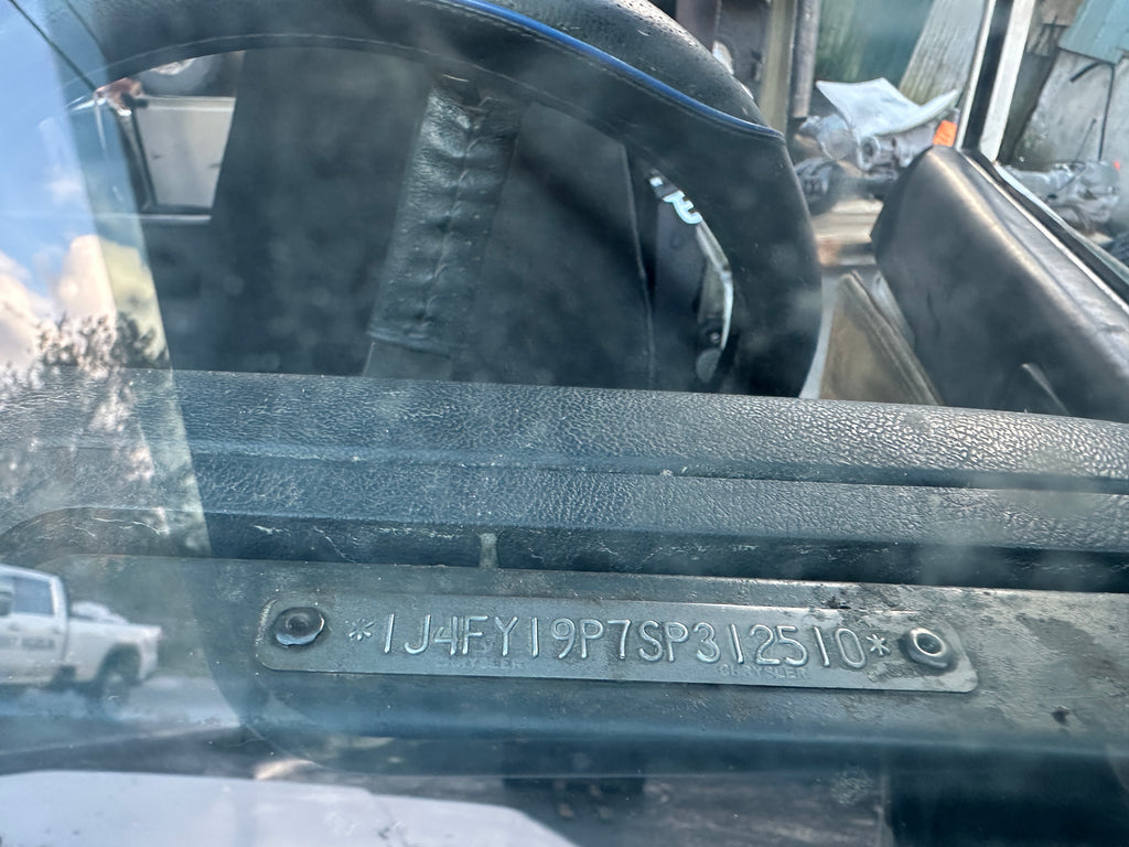 1995 Jeep Wrangler YJ Rio Grande 2.5 – J2551