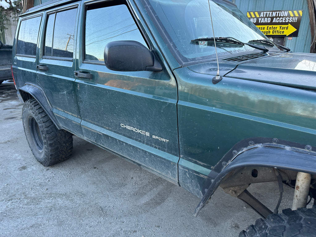 1999 Jeep Cherokee XJ 4.0 – J2506
