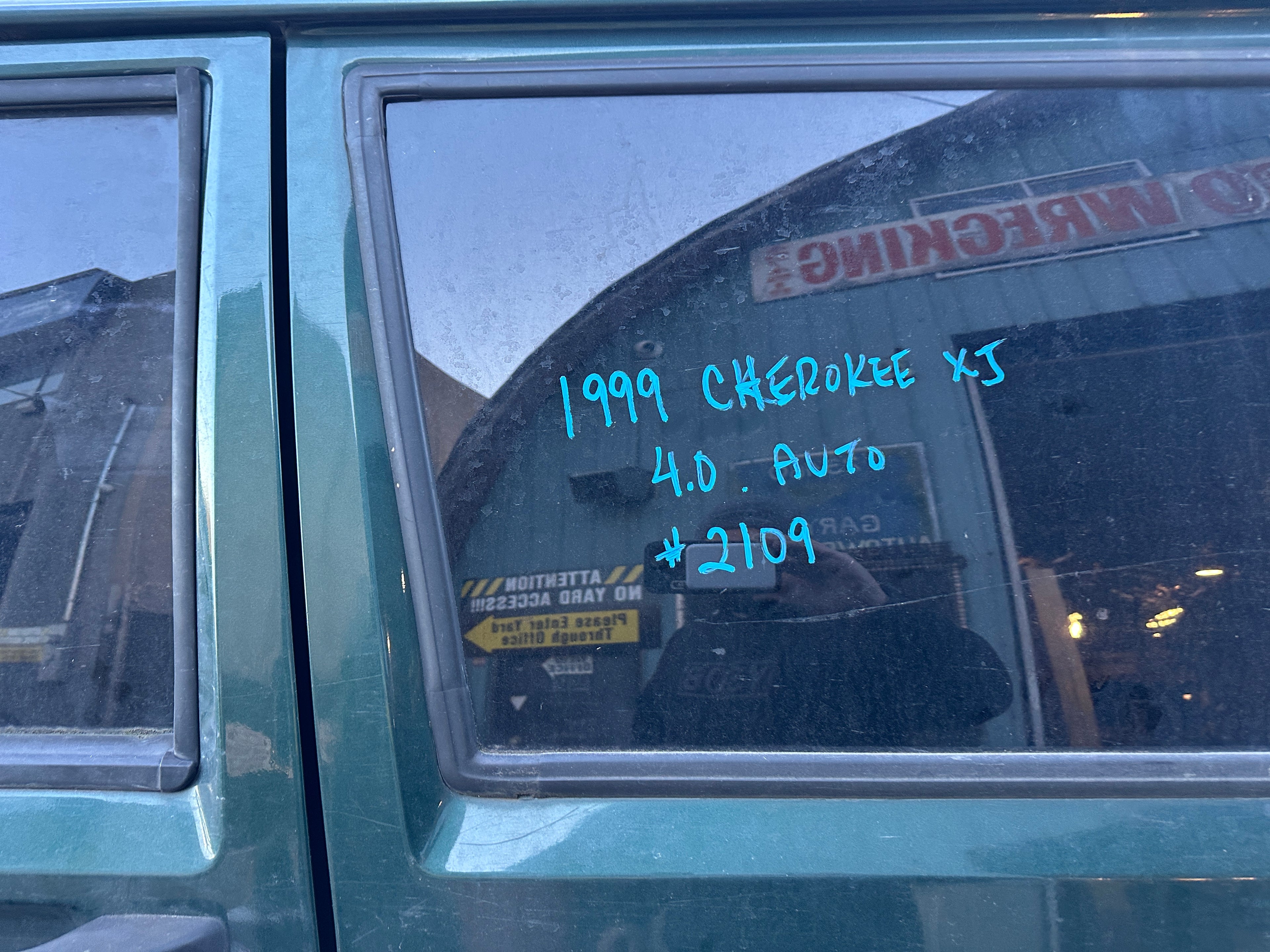 1999 Jeep Cherokee XJ 4.0 – J2506