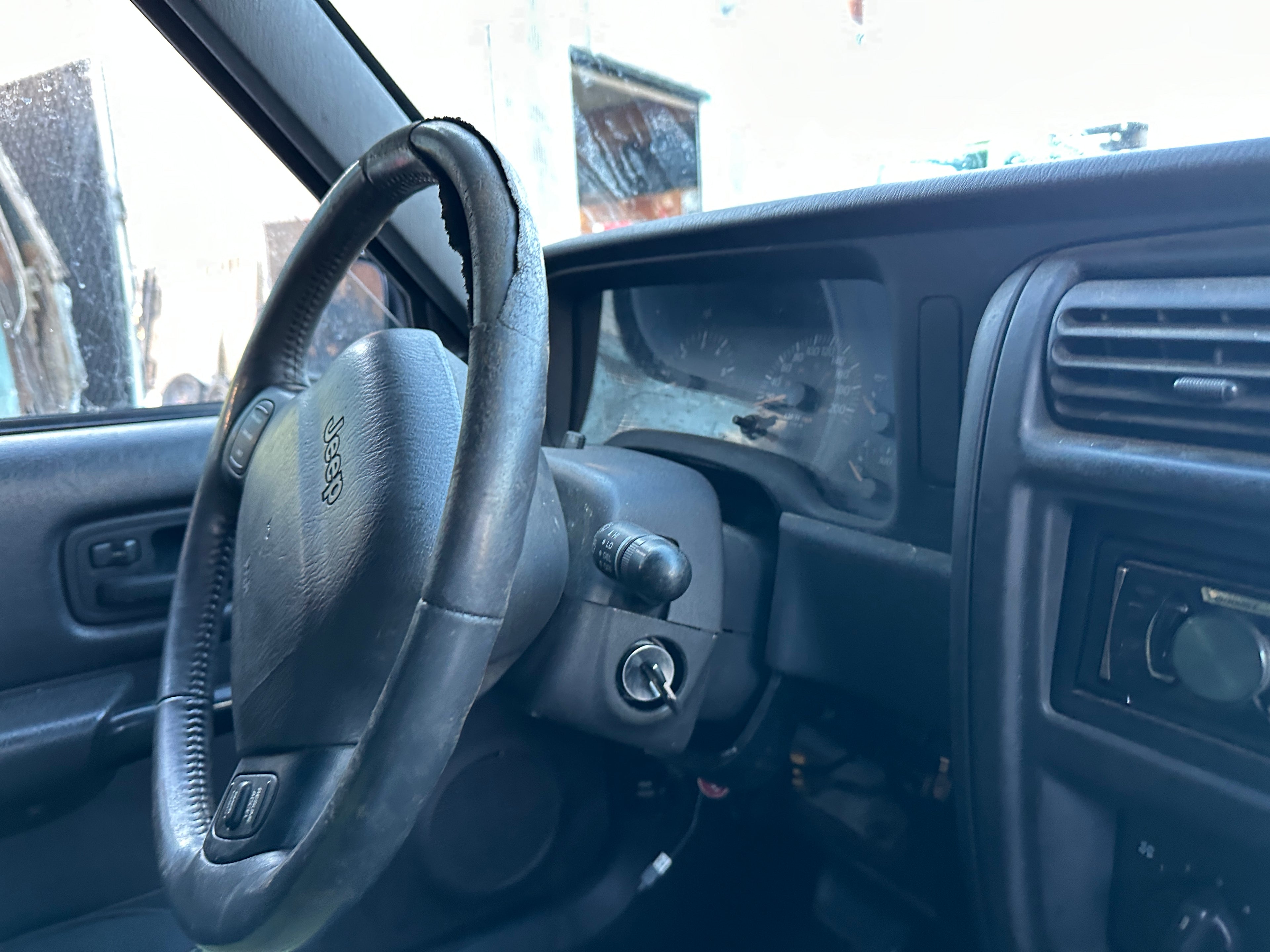 1999 Jeep Cherokee XJ 4.0 – J2506