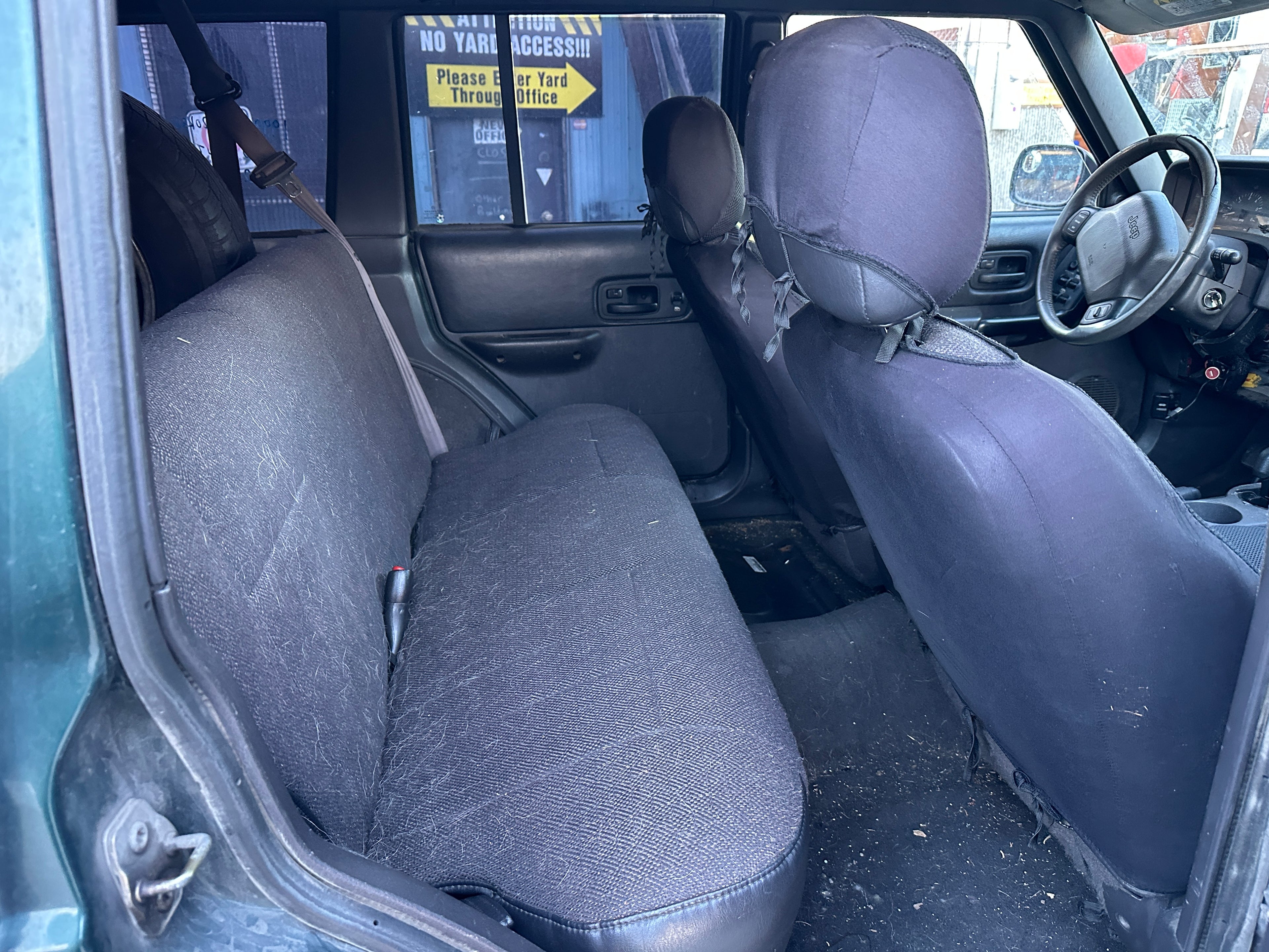 1999 Jeep Cherokee XJ 4.0 – J2506