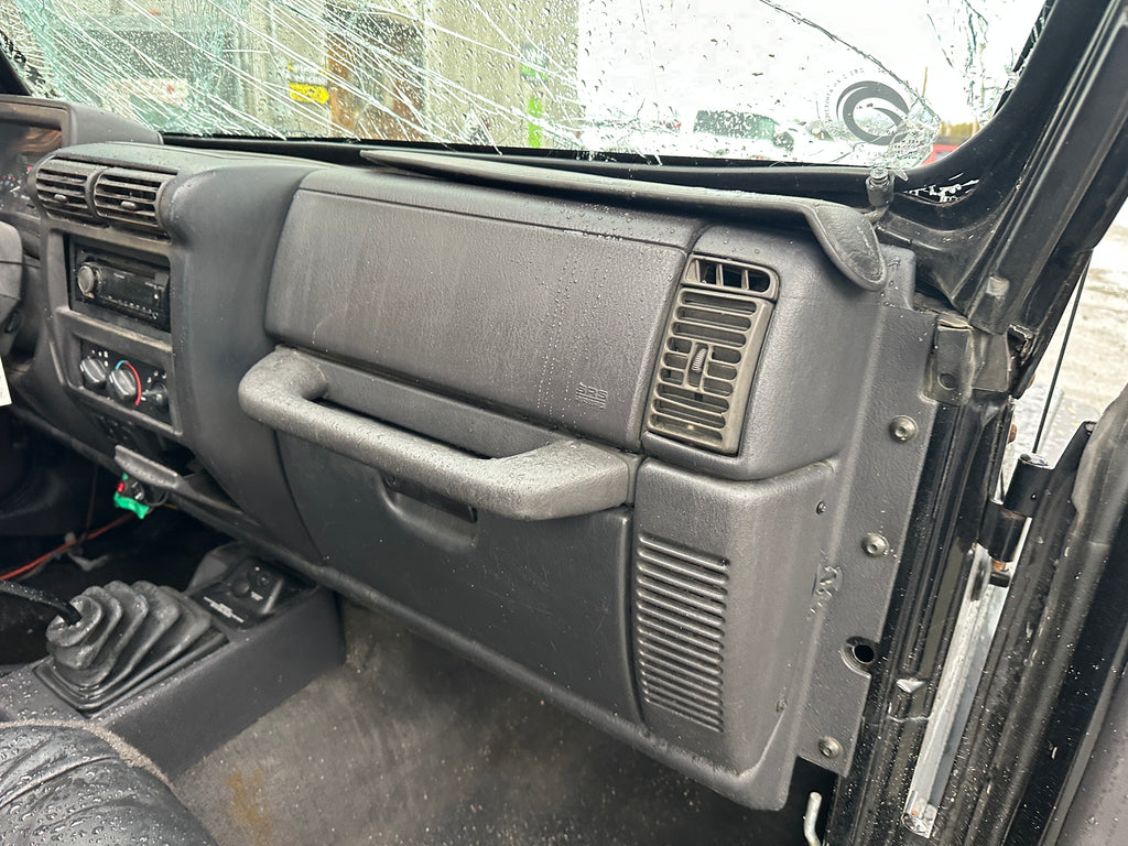 1999 Jeep Wrangler TJ Sport 4.0 – J2552