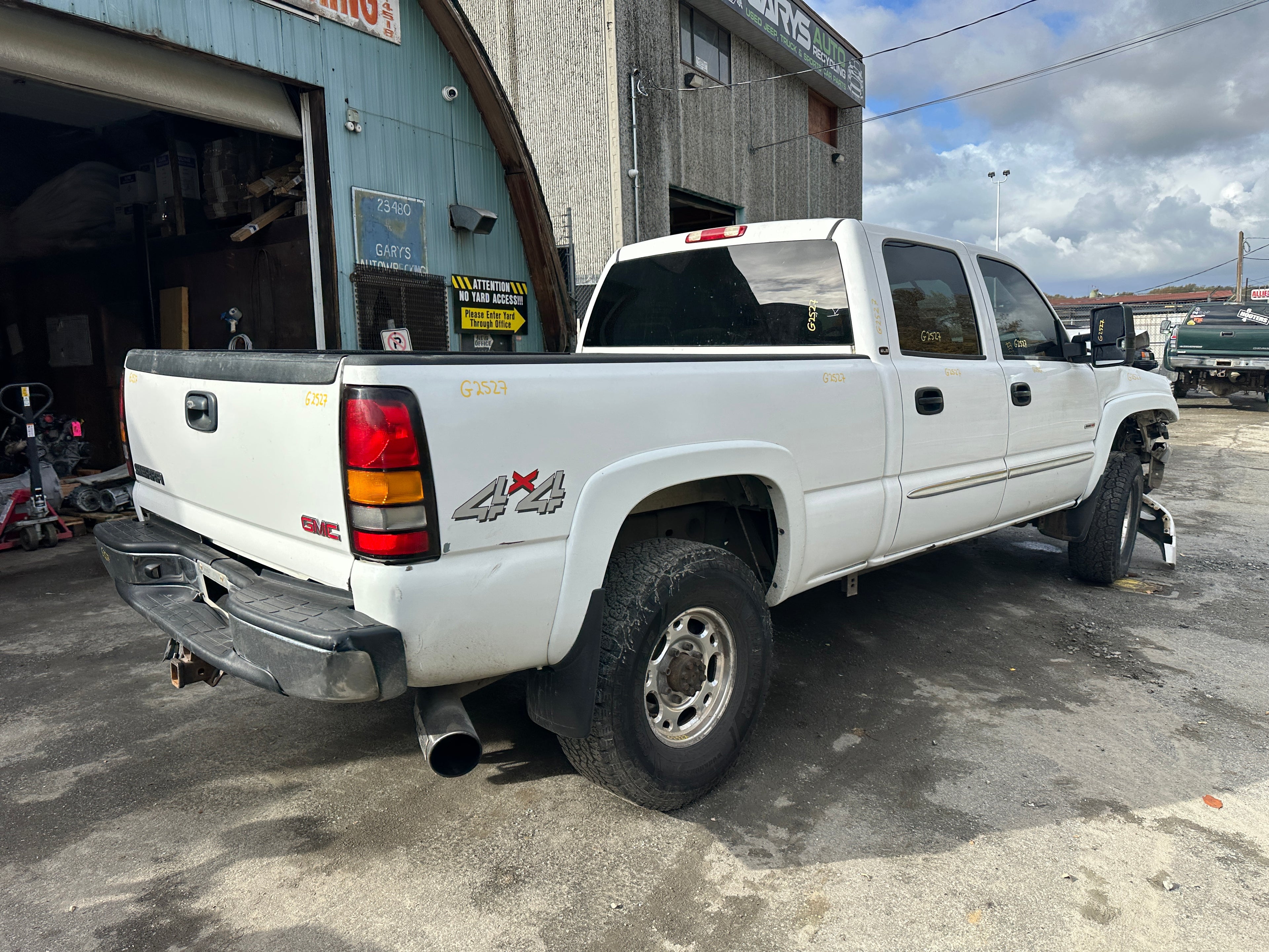 2004 GMC Sierra K2500HD 6.6 LLY Duramax – G2527
