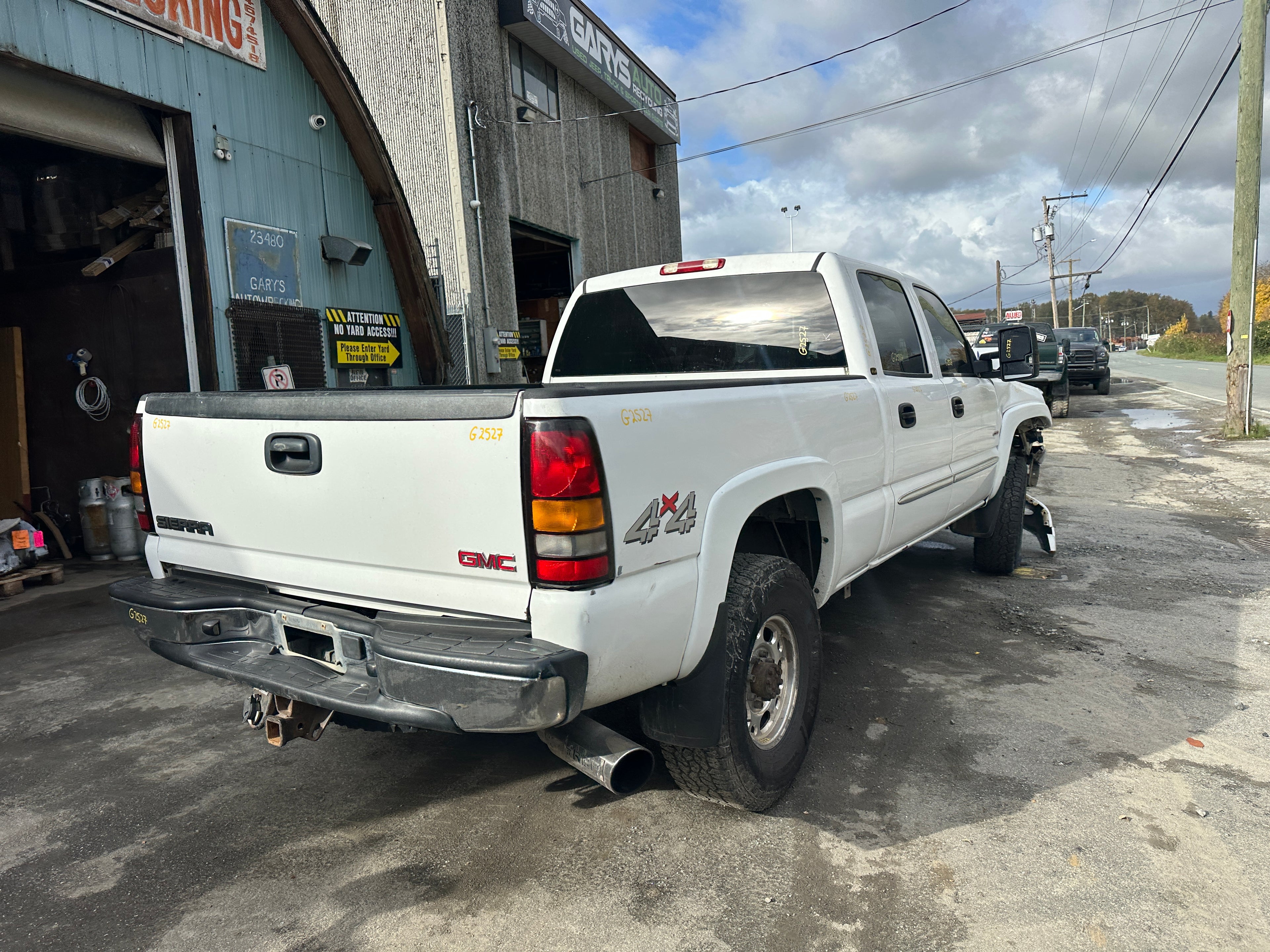 2004 GMC Sierra K2500HD 6.6 LLY Duramax – G2527