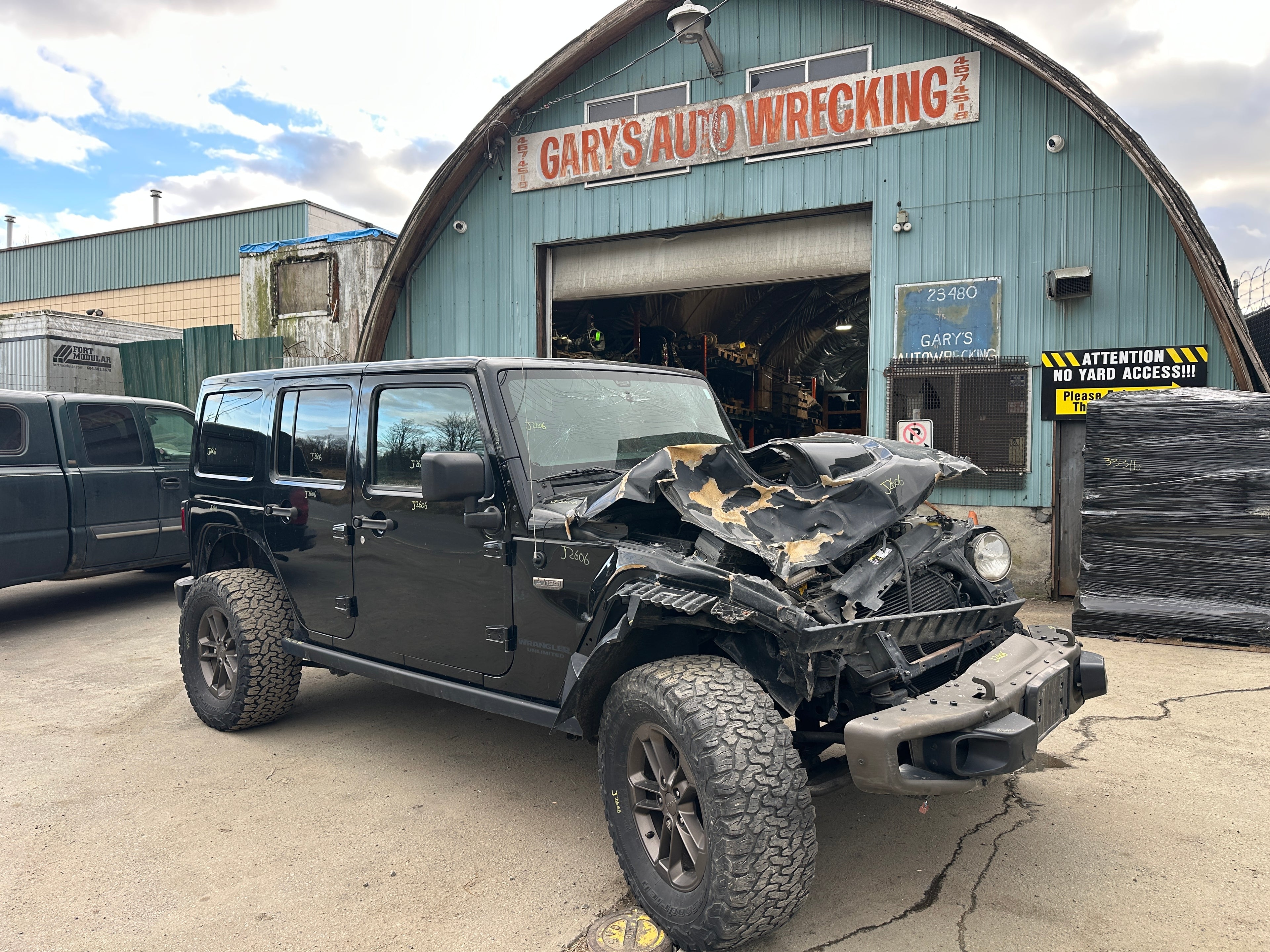 2016 Jeep Wrangler JK Unlimited Sahara 3.6 – J2606