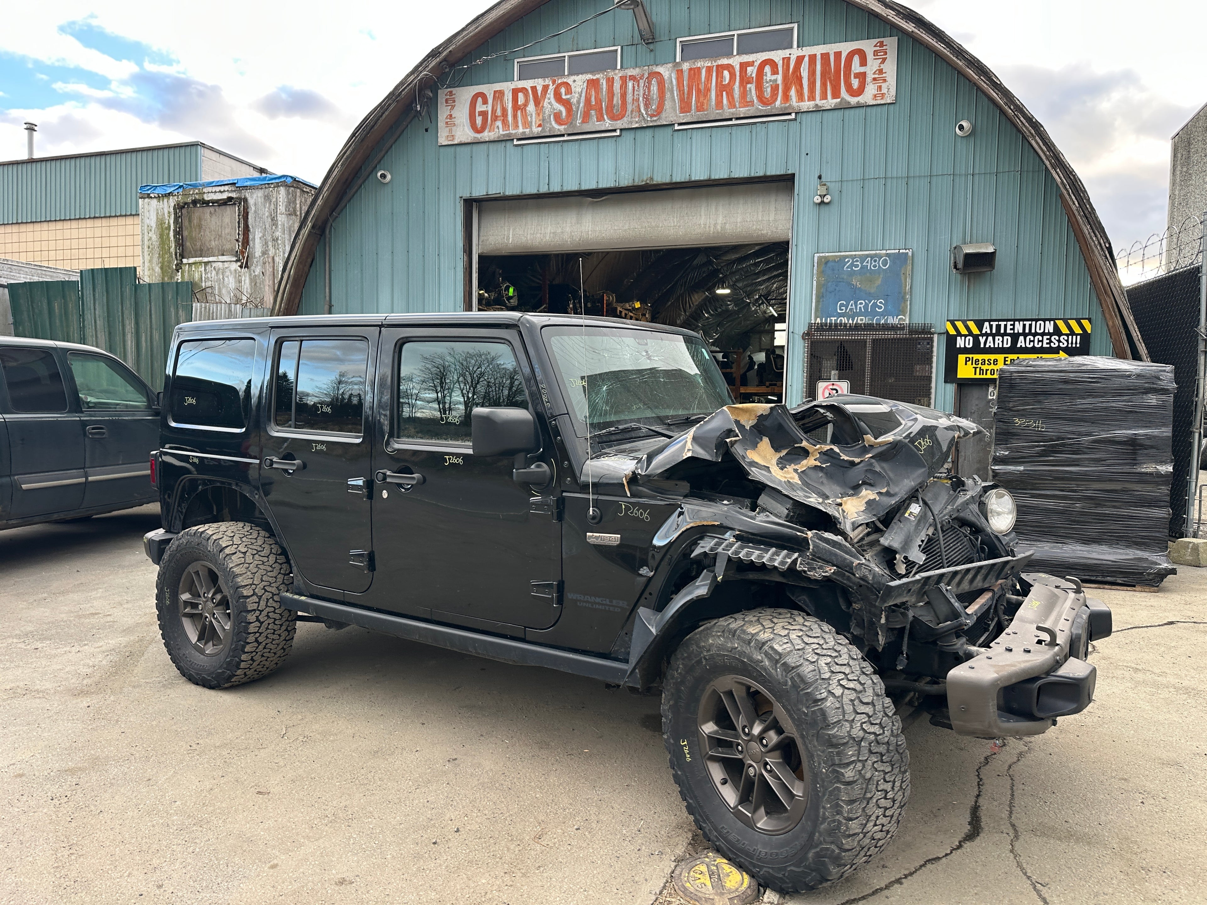 2016 Jeep Wrangler JK Unlimited Sahara 3.6 – J2606