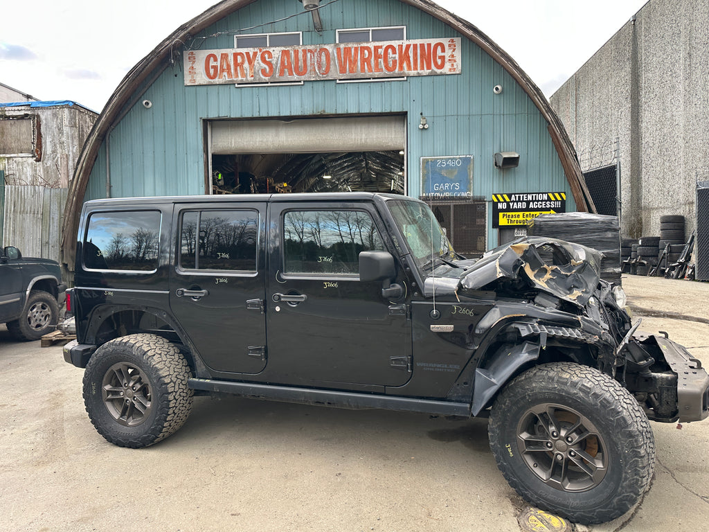 2016 Jeep Wrangler JK Unlimited Sahara 3.6 – J2606