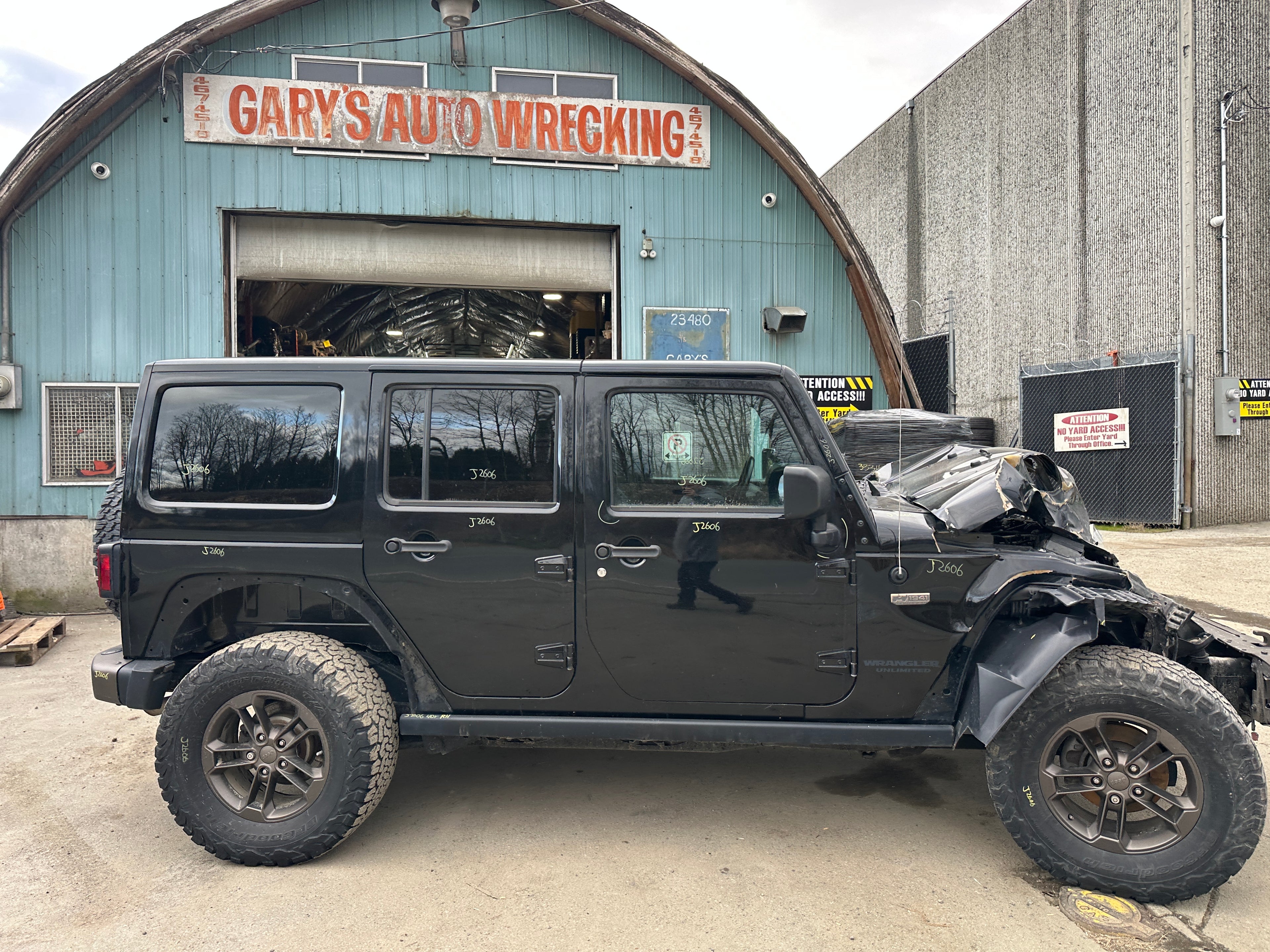 2016 Jeep Wrangler JK Unlimited Sahara 3.6 – J2606