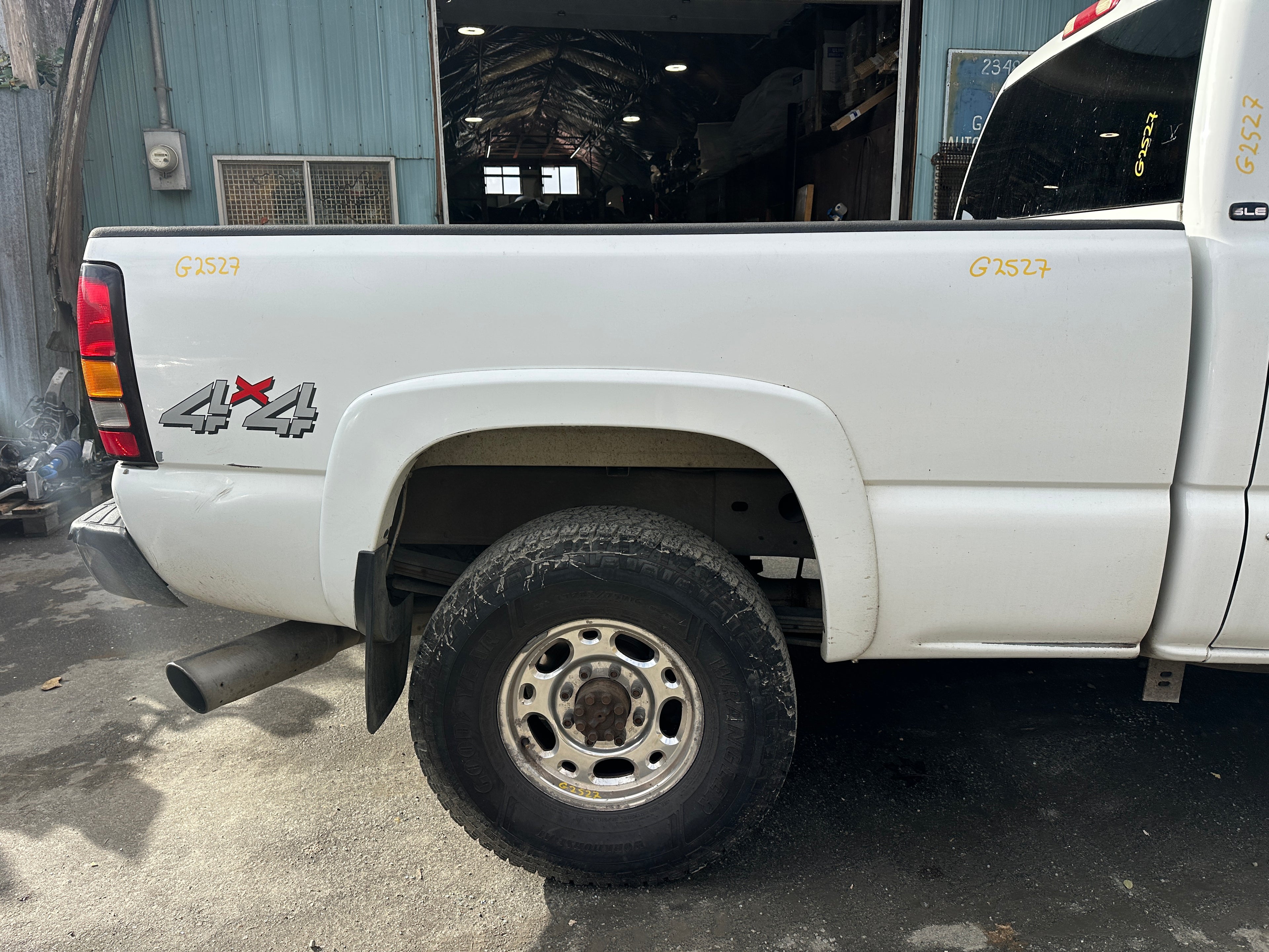 2004 GMC Sierra K2500HD 6.6 LLY Duramax – G2527