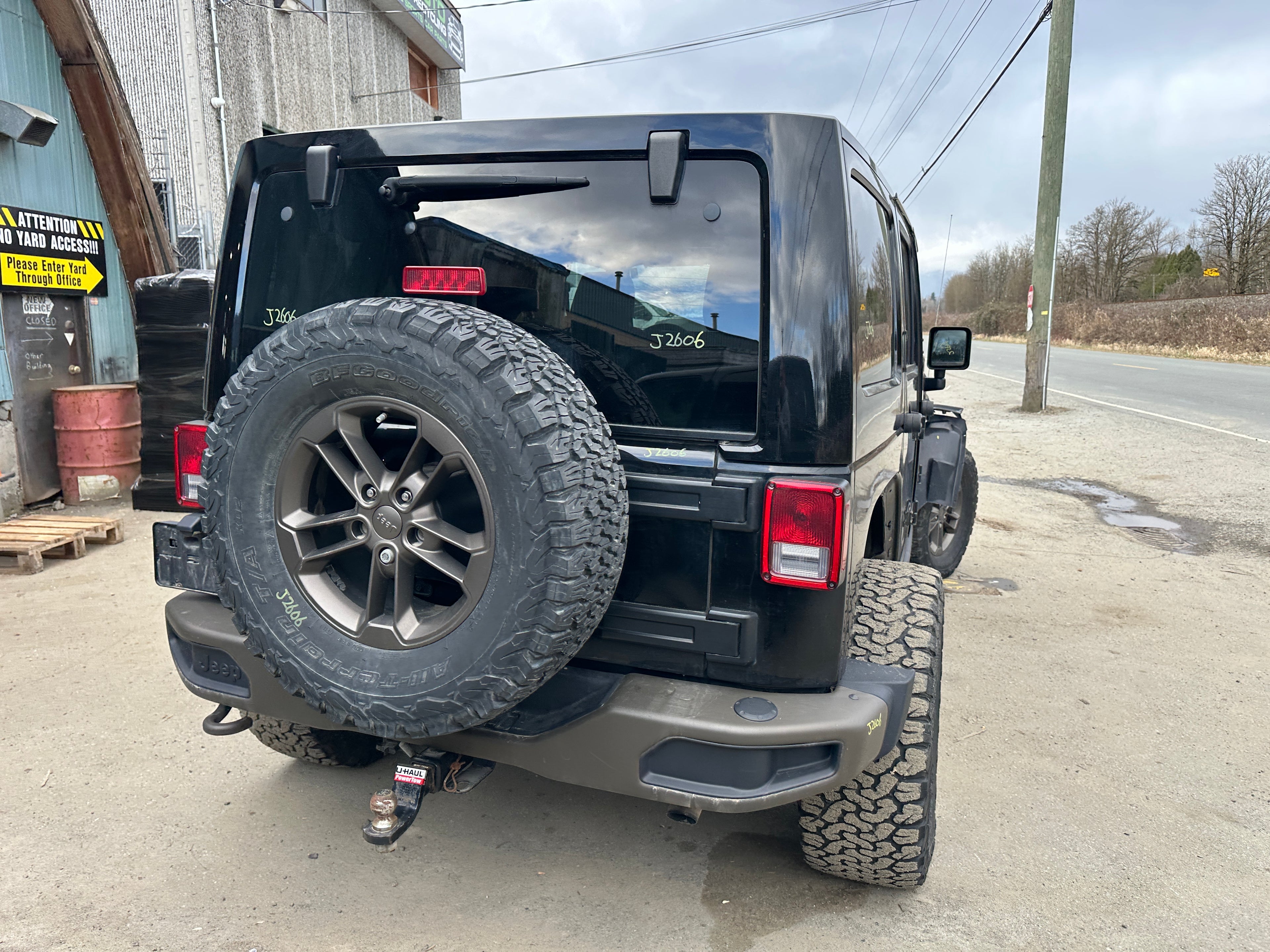 2016 Jeep Wrangler JK Unlimited Sahara 3.6 – J2606