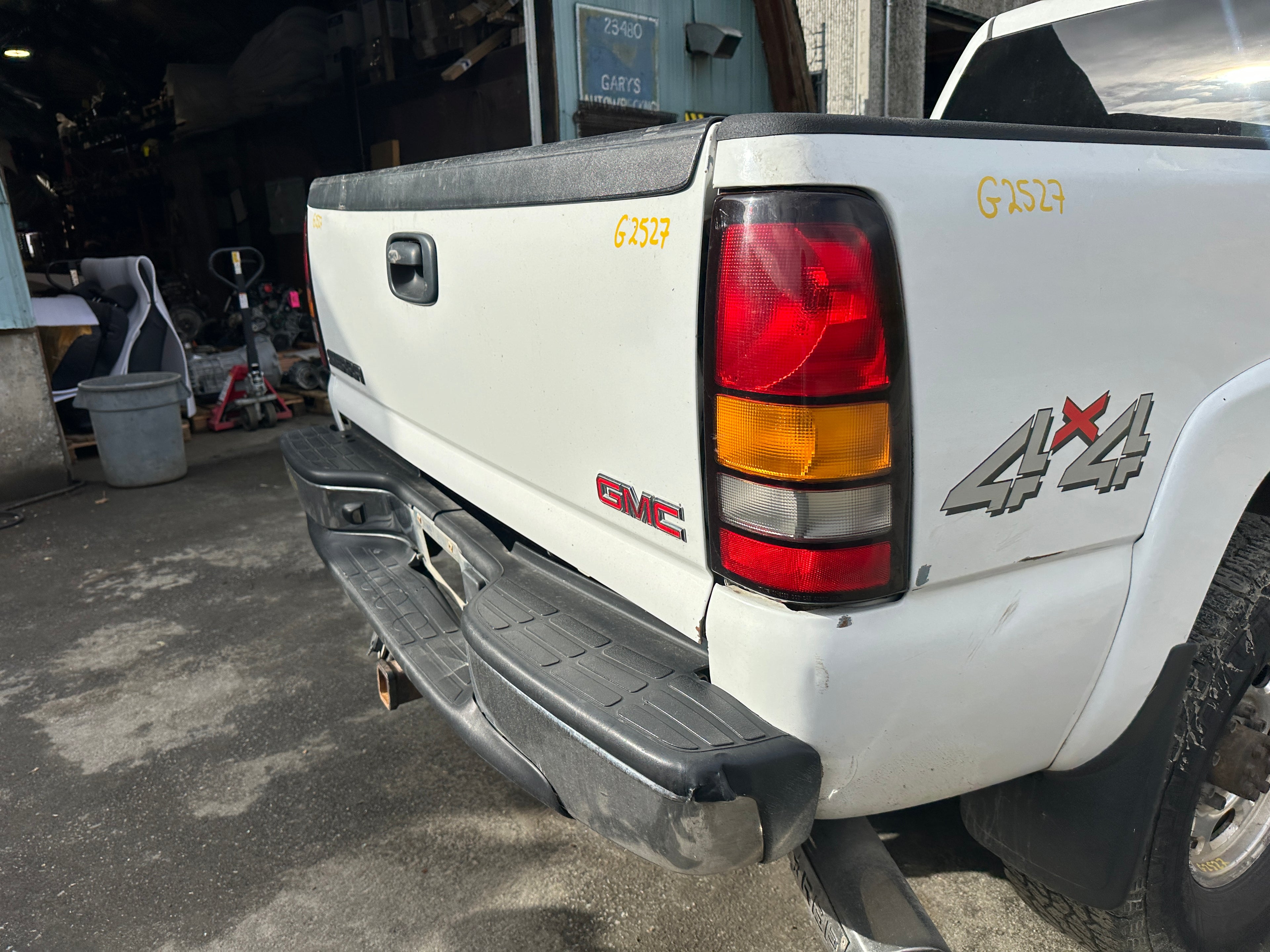 2004 GMC Sierra K2500HD 6.6 LLY Duramax – G2527