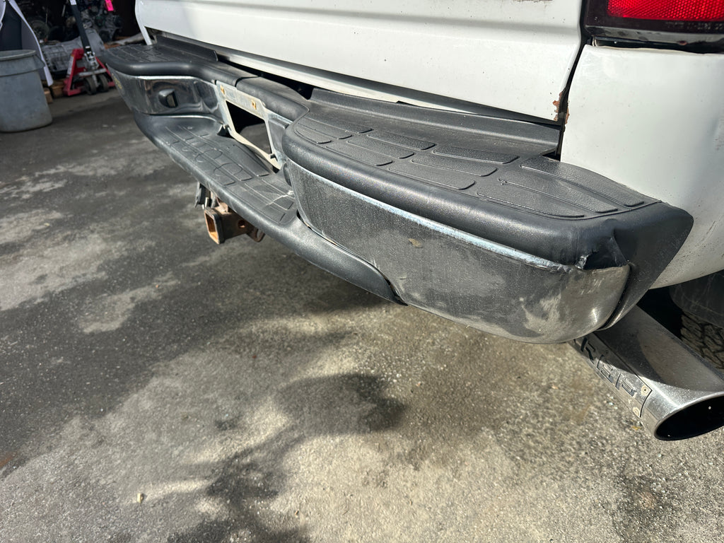 2004 GMC Sierra K2500HD 6.6 LLY Duramax – G2527