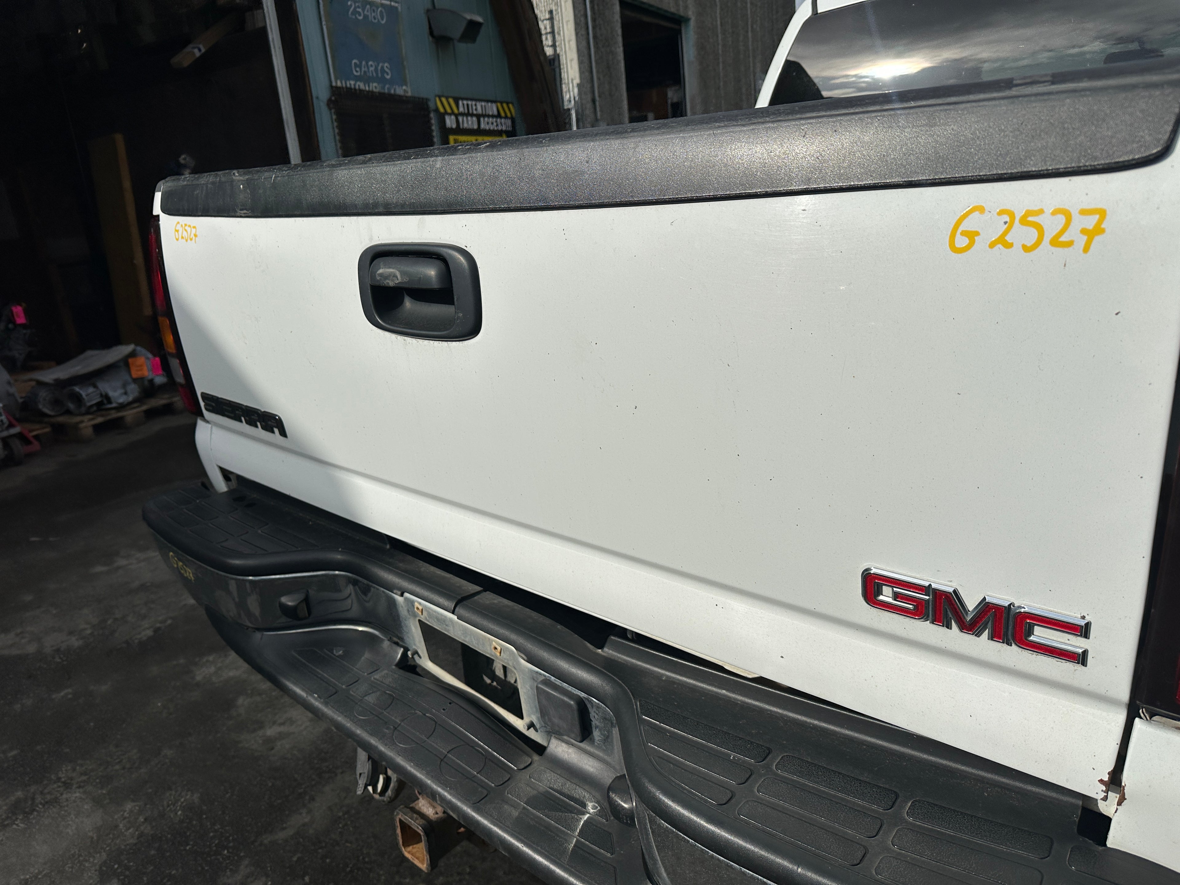 2004 GMC Sierra K2500HD 6.6 LLY Duramax – G2527