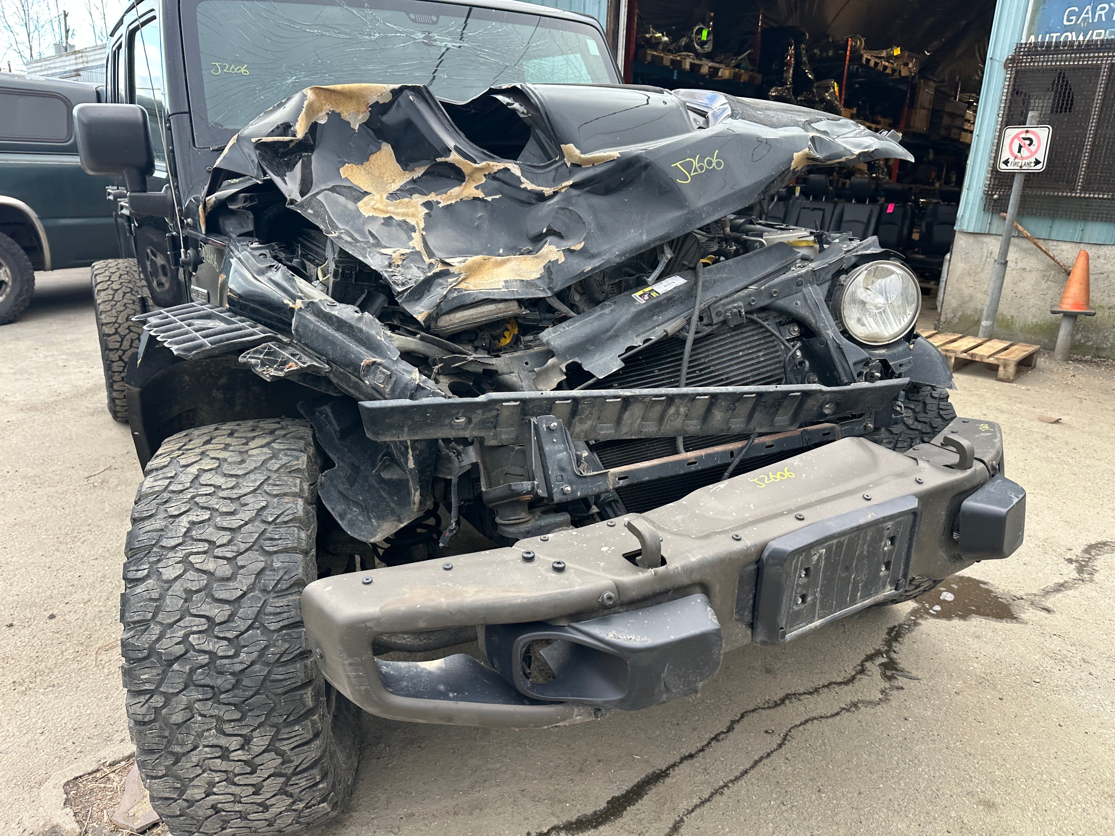2016 Jeep Wrangler JK Unlimited Sahara 3.6 – J2606