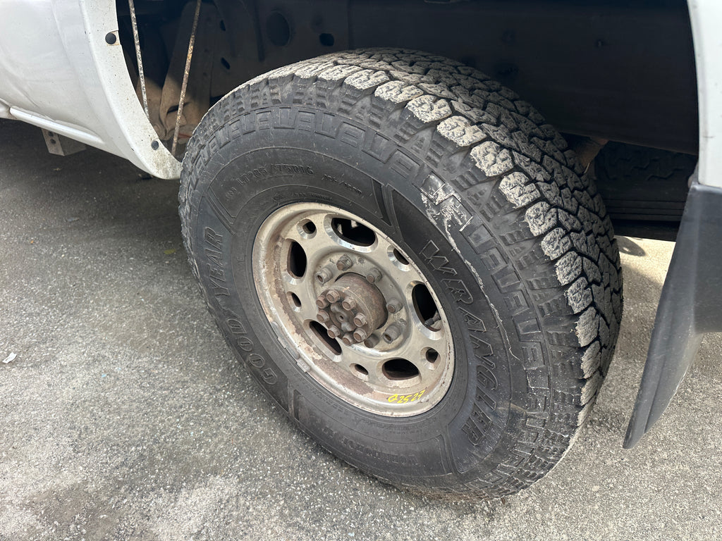 2004 GMC Sierra K2500HD 6.6 LLY Duramax – G2527